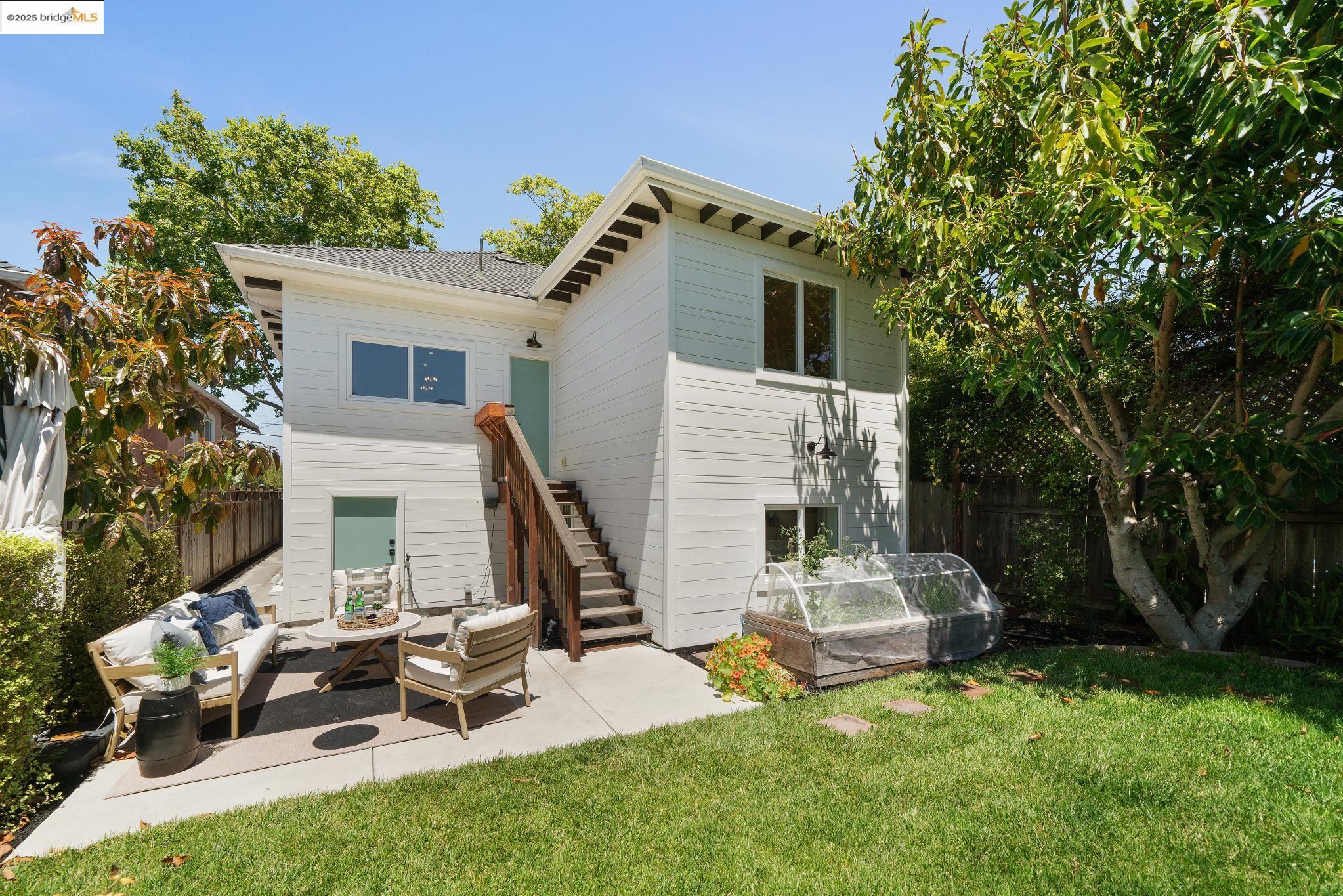 1412 Alcatraz Ave