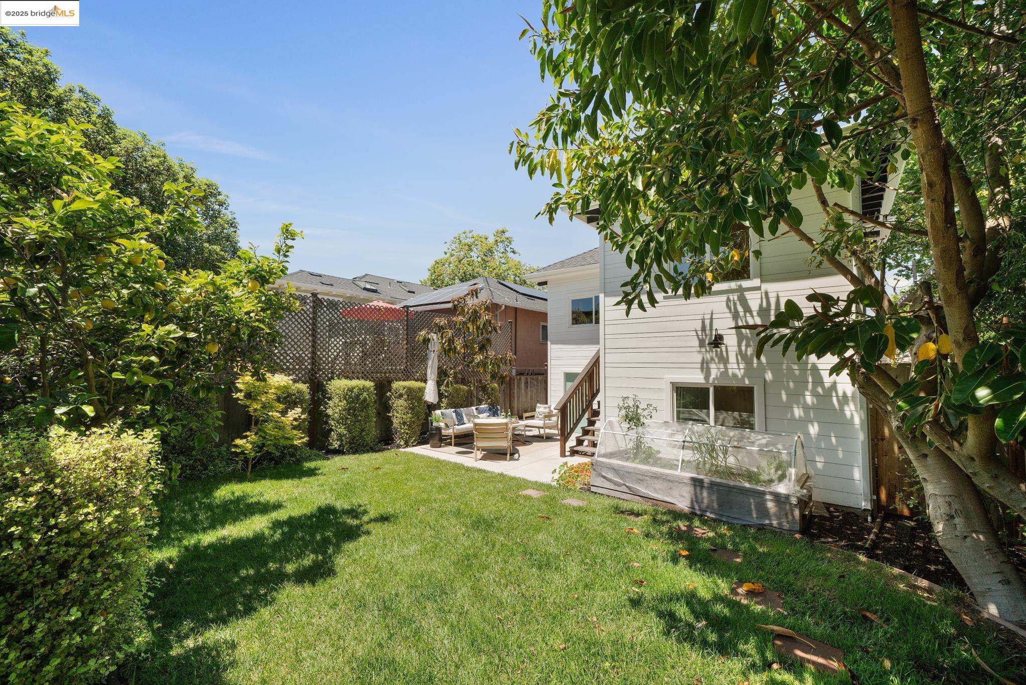1412 Alcatraz Ave