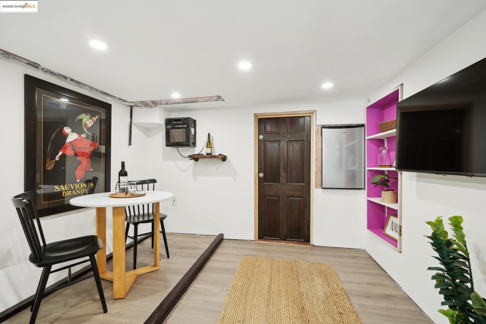 1412 Alcatraz Ave