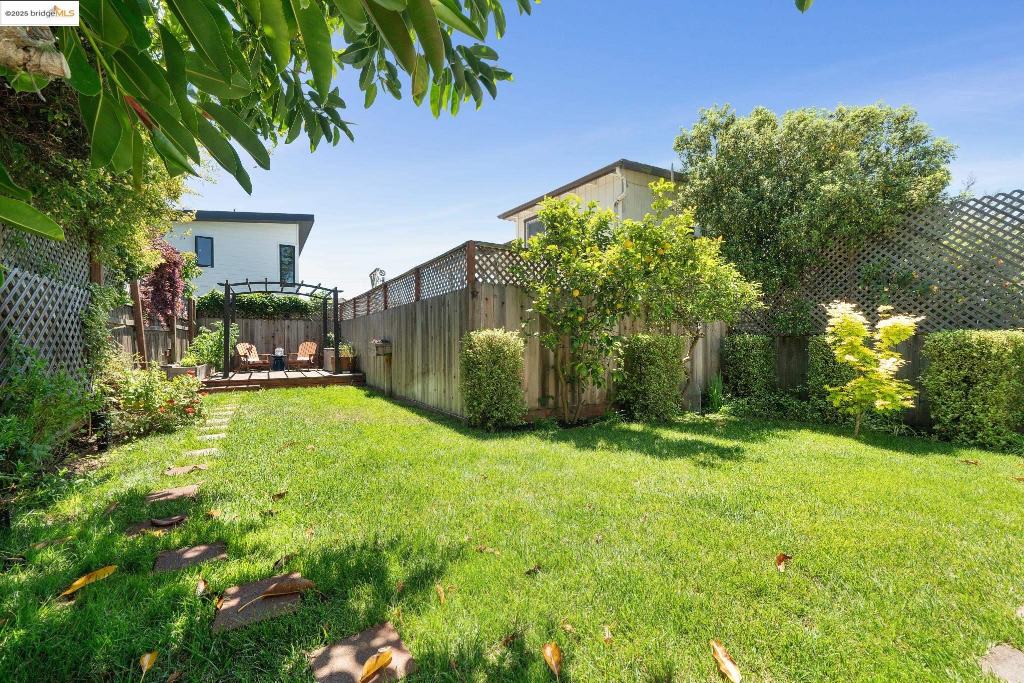 1412 Alcatraz Ave