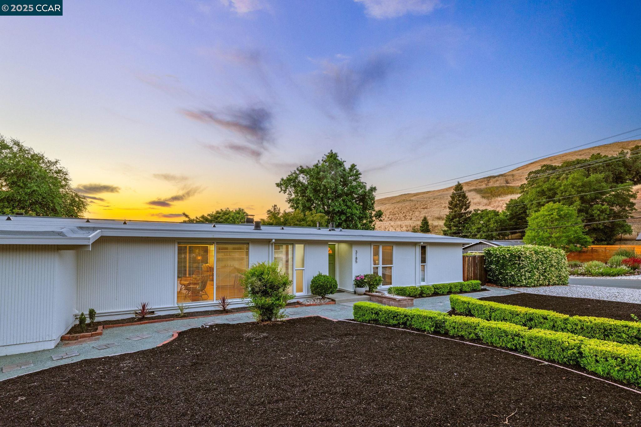 3185 Lucas Circle