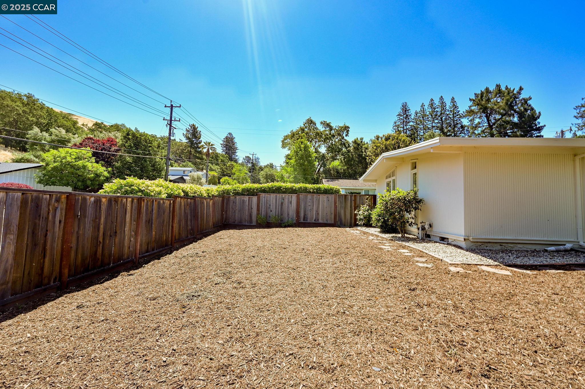 3185 Lucas Circle