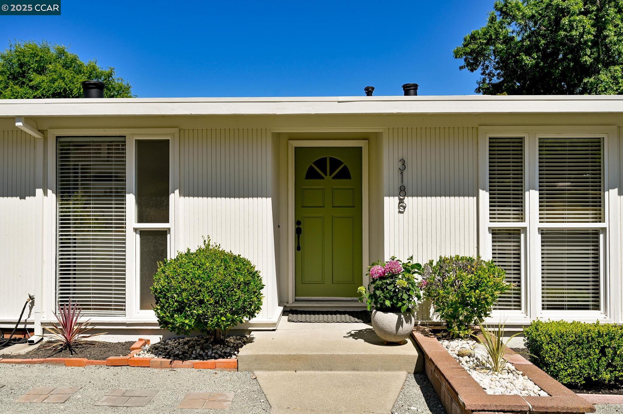 3185 Lucas Circle