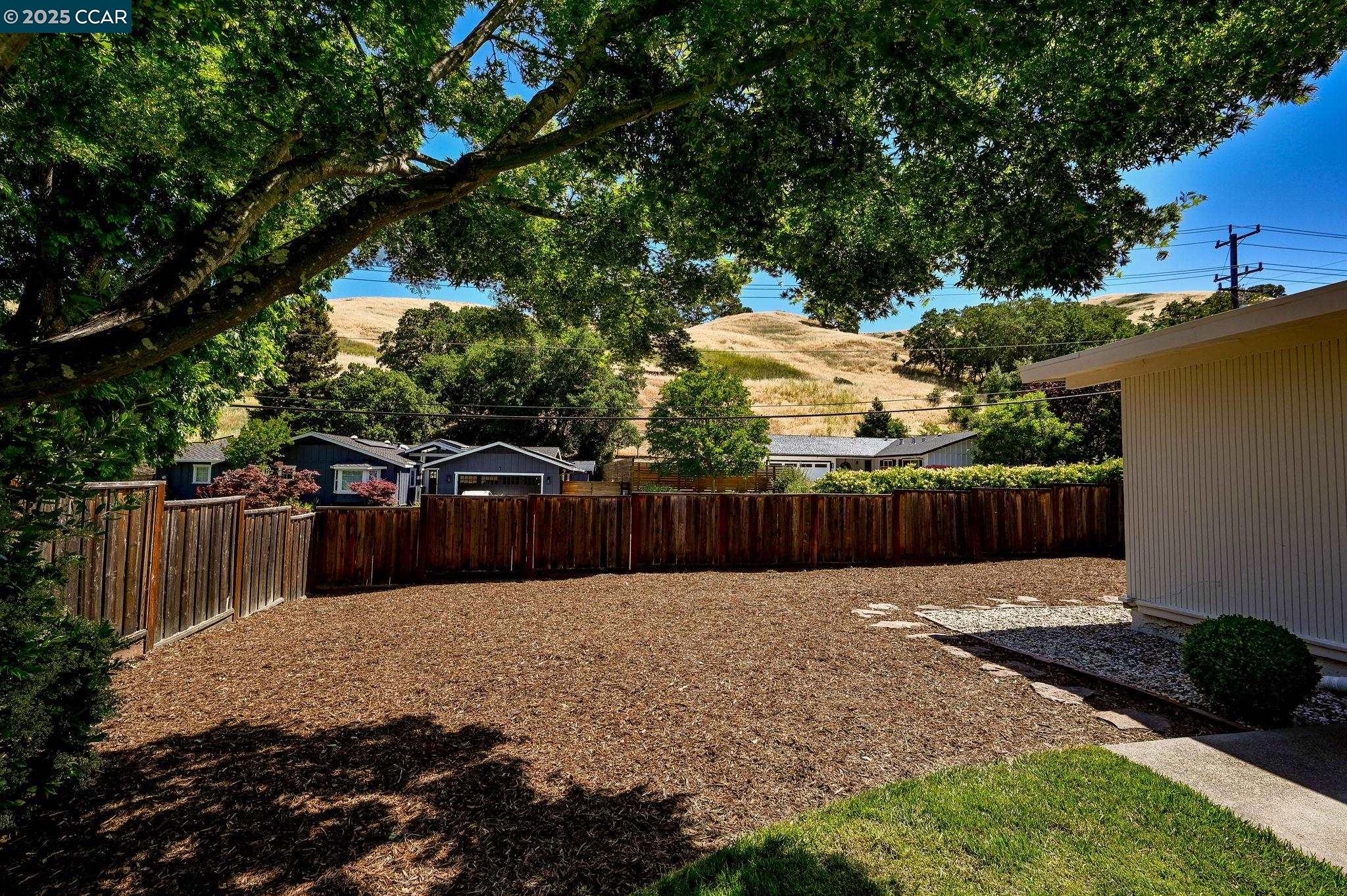 3185 Lucas Circle