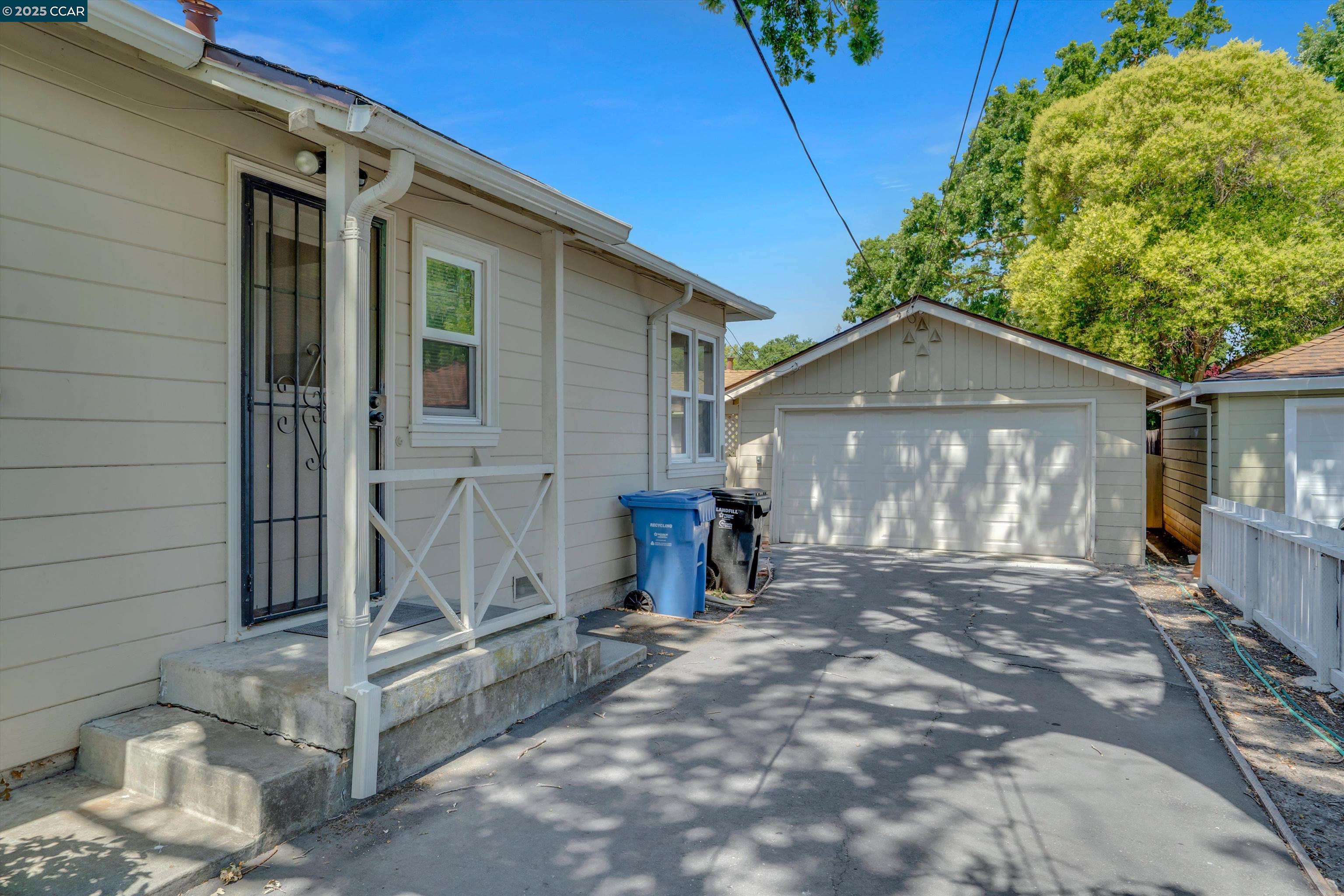 3468 Monroe Ave