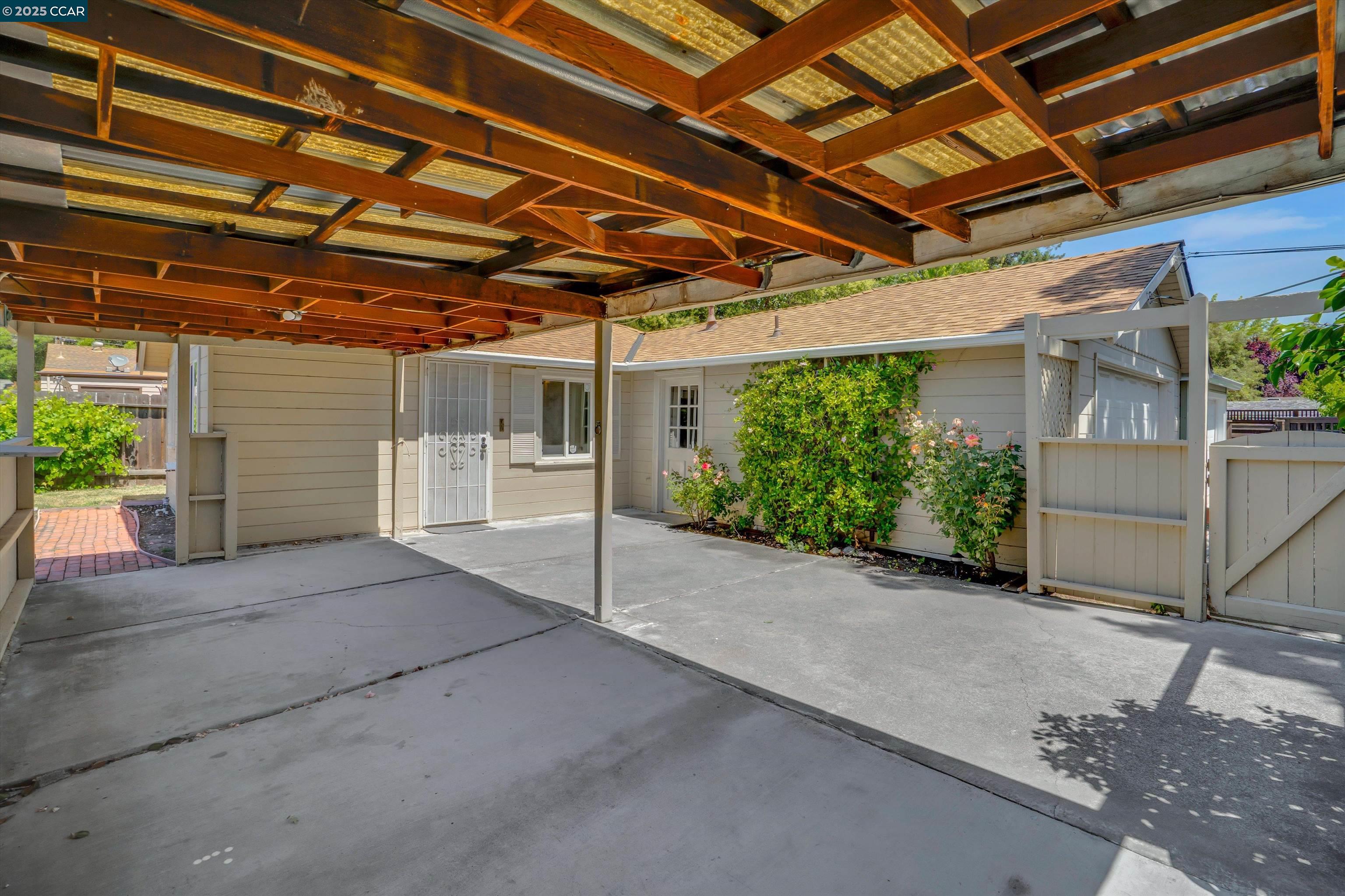 3468 Monroe Ave