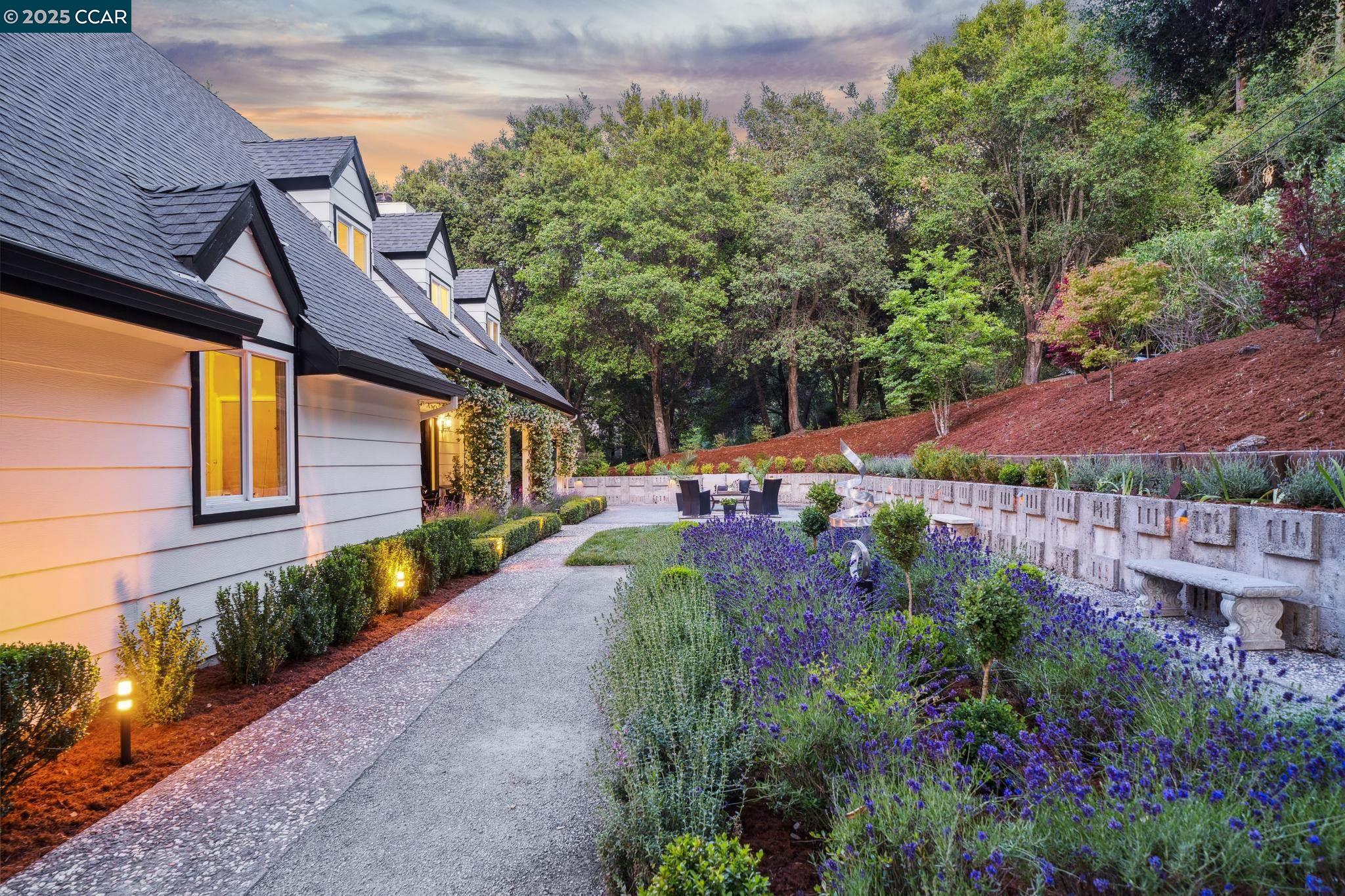 6 Greenwood Ct