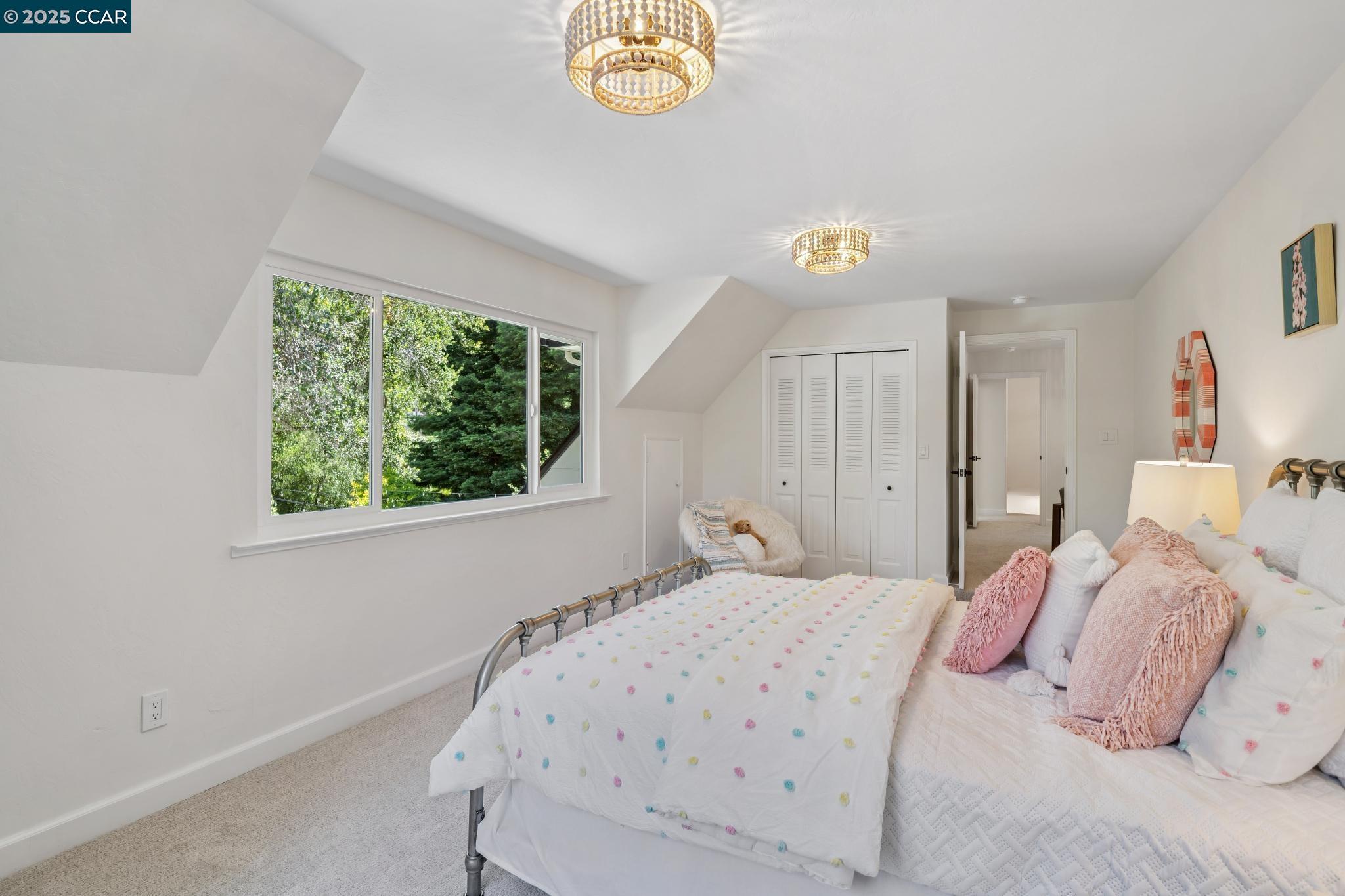 6 Greenwood Ct