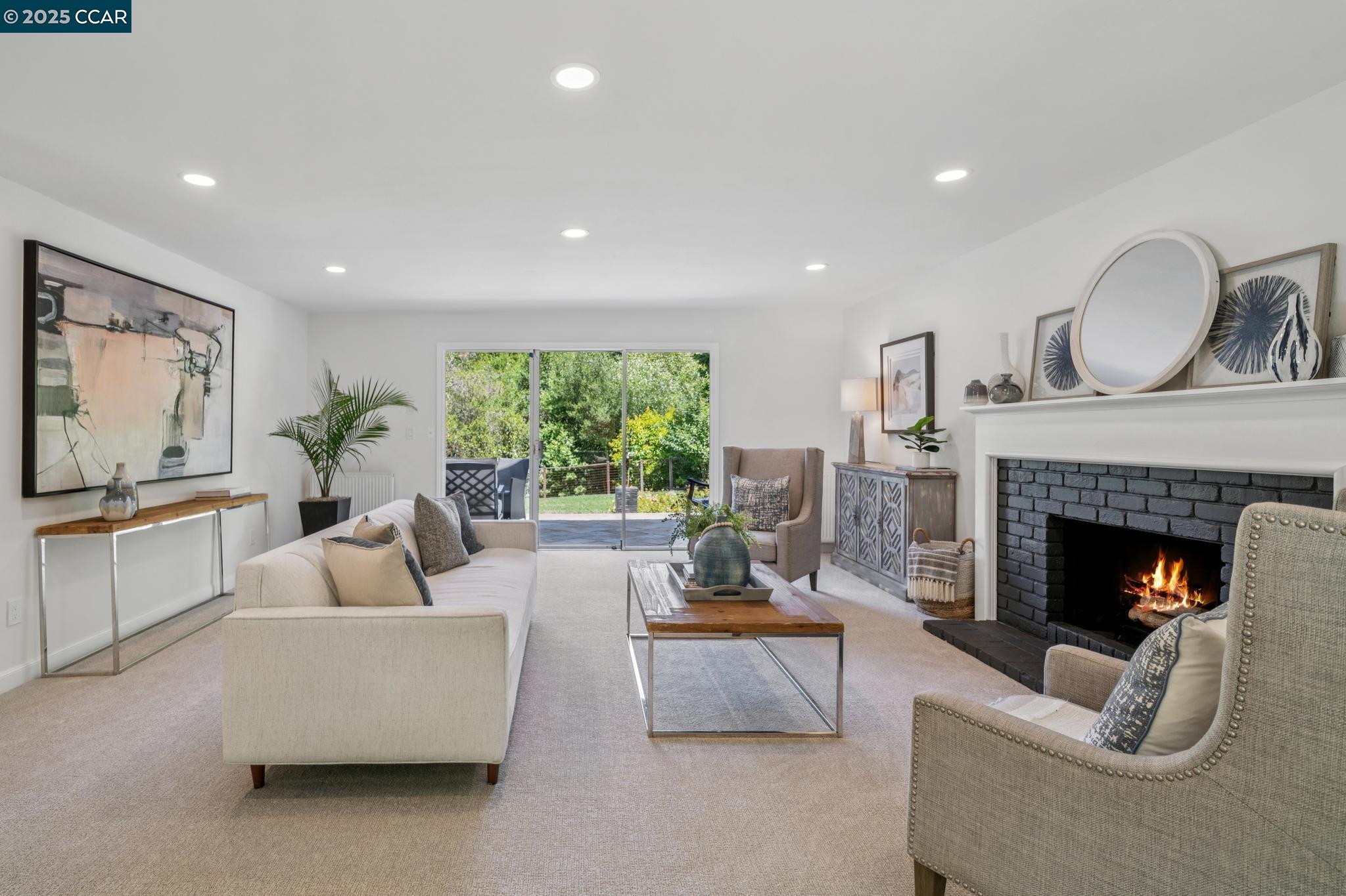 6 Greenwood Ct