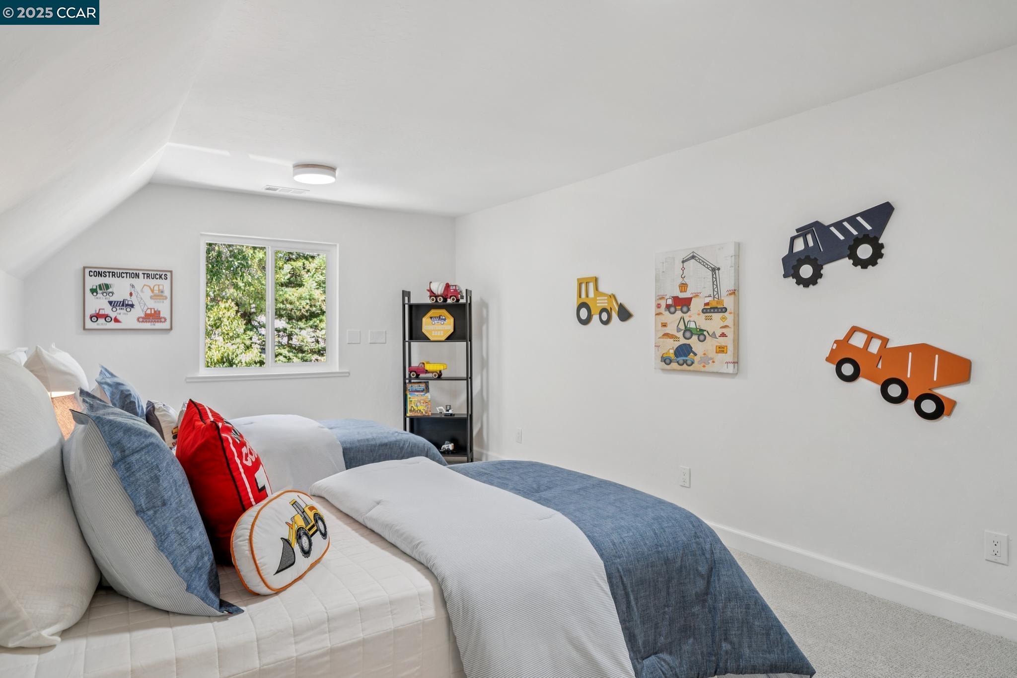 6 Greenwood Ct