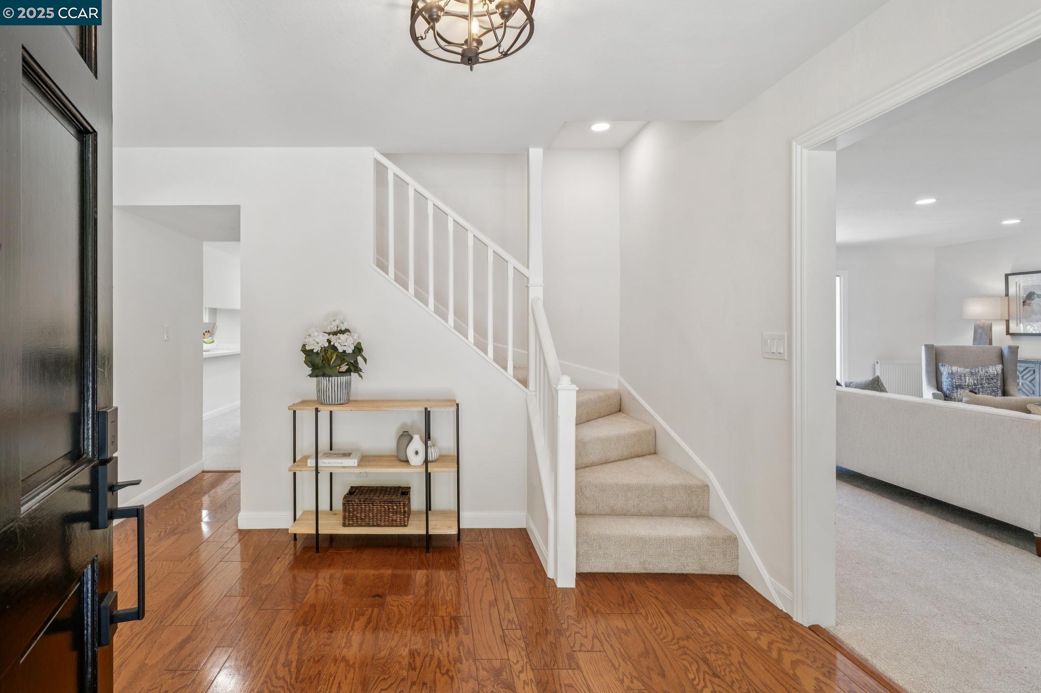 6 Greenwood Ct