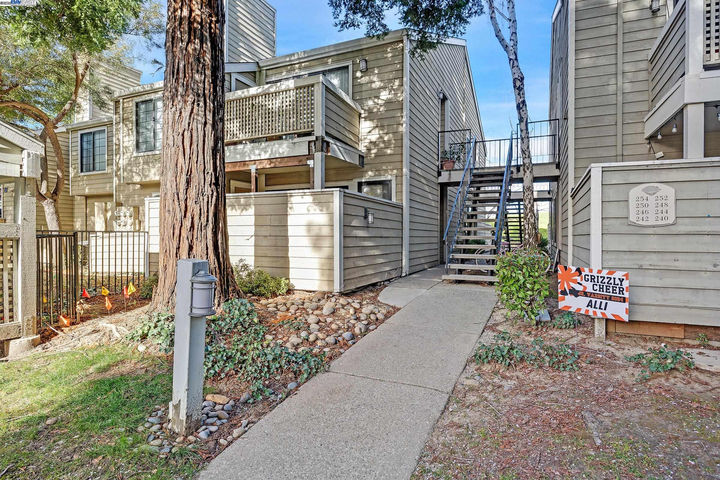 254 Eastridge Dr