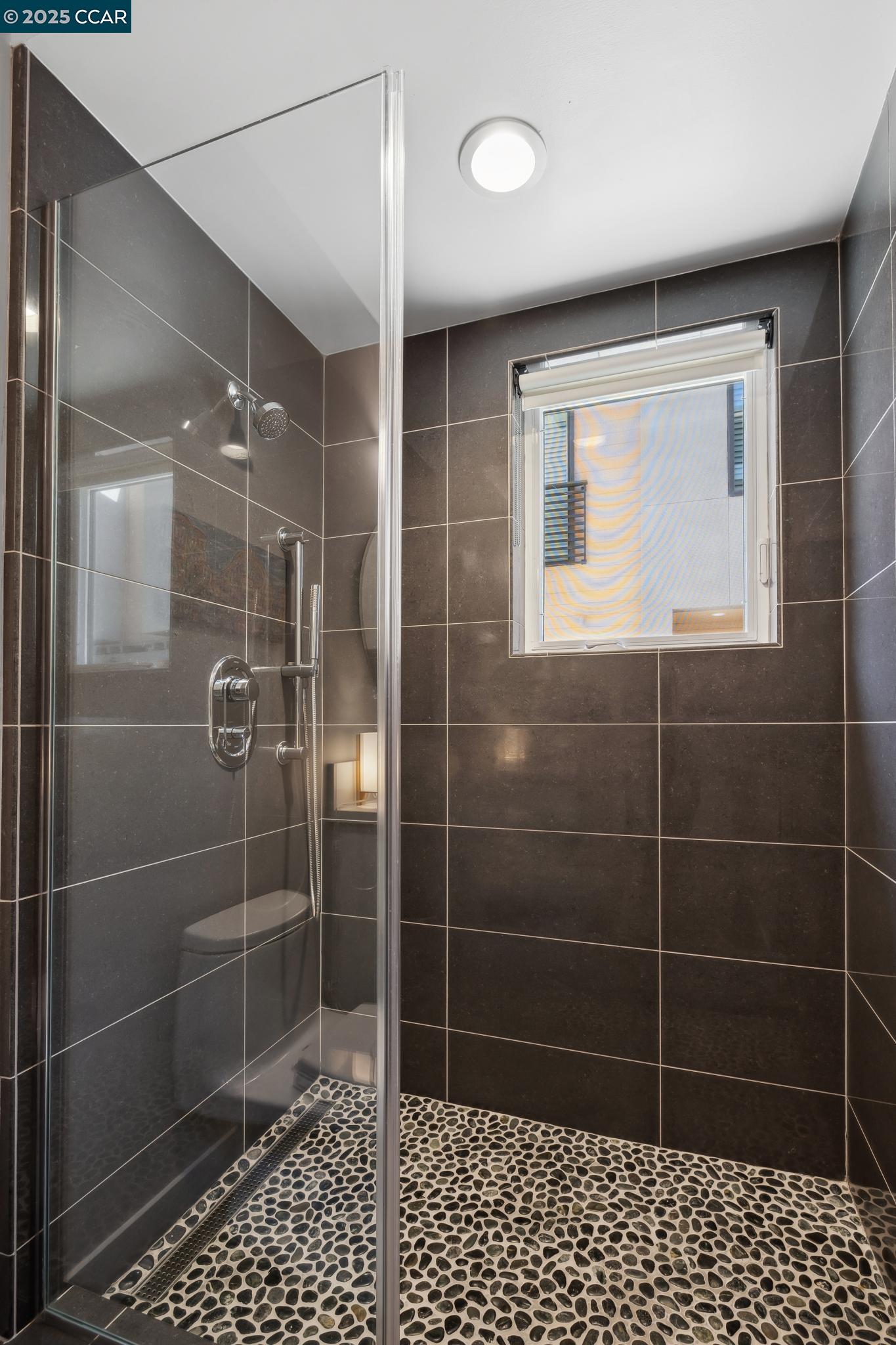 962 Mountain View Dr