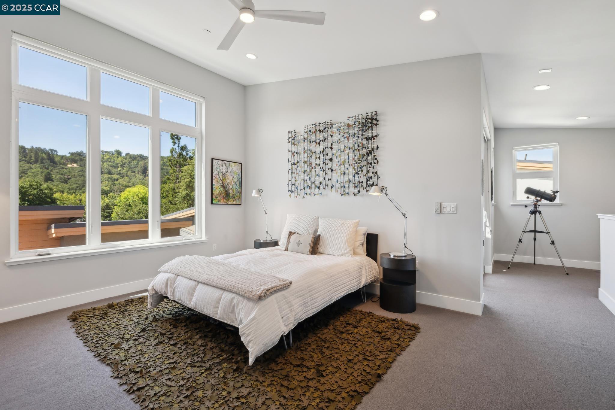 962 Mountain View Dr