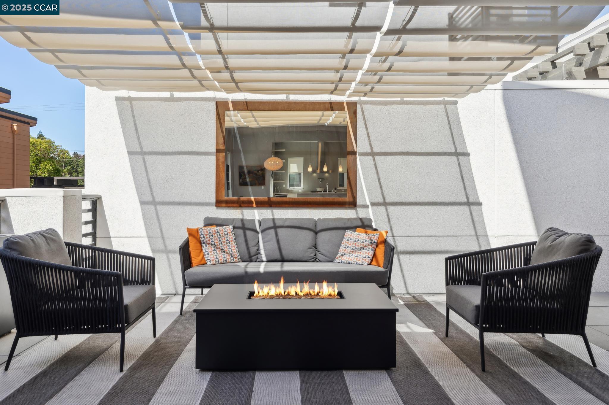 962 Mountain View Dr