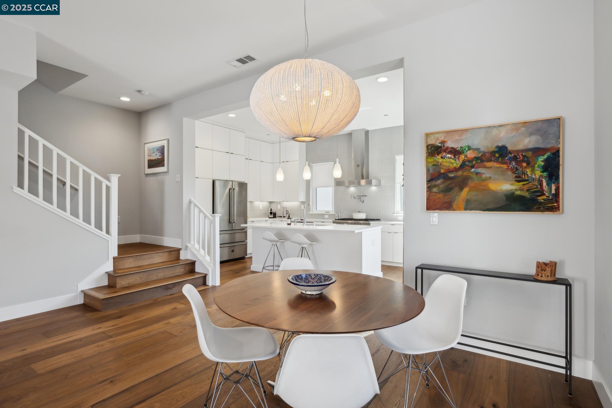 962 Mountain View Dr