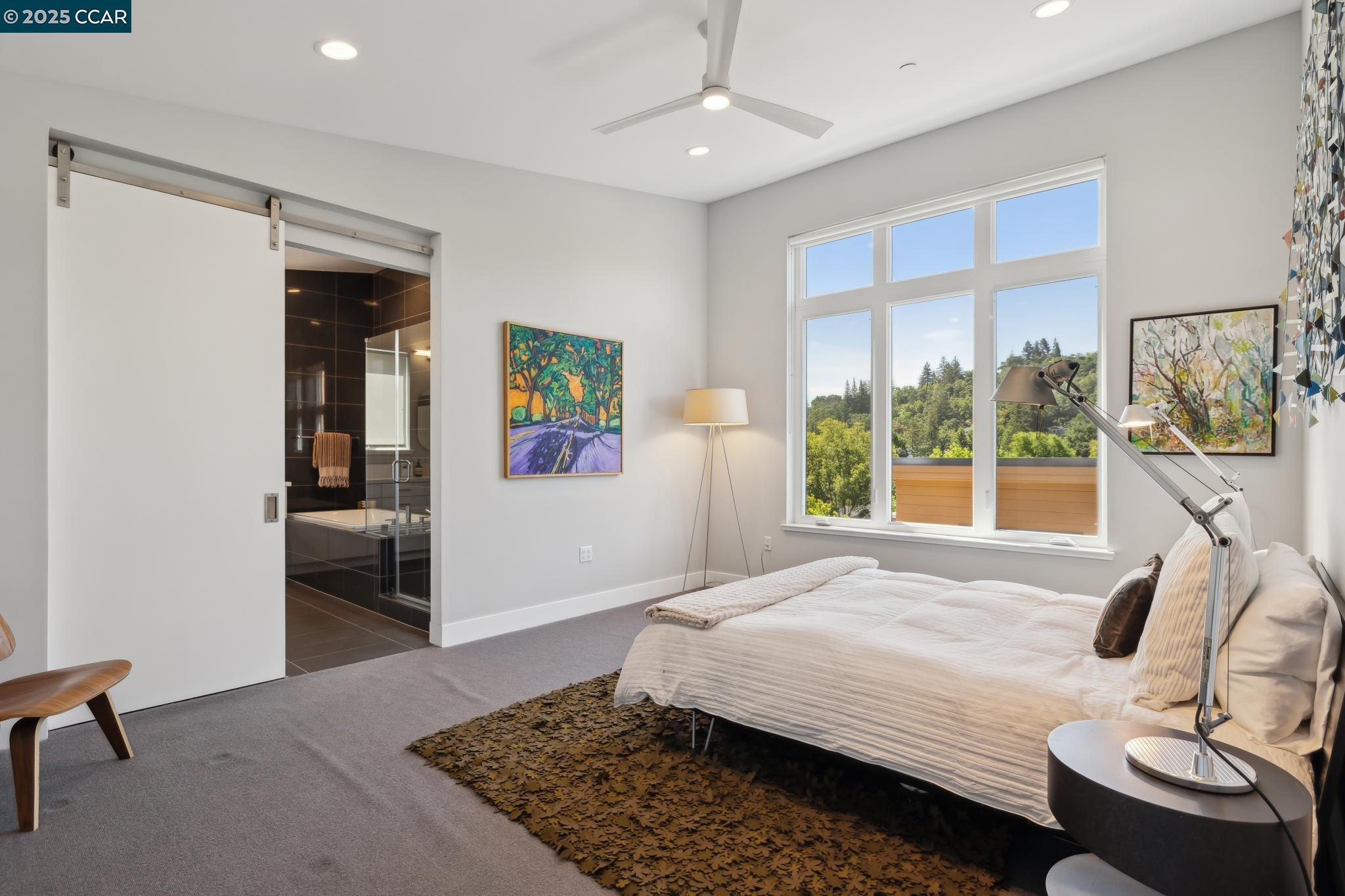 962 Mountain View Dr