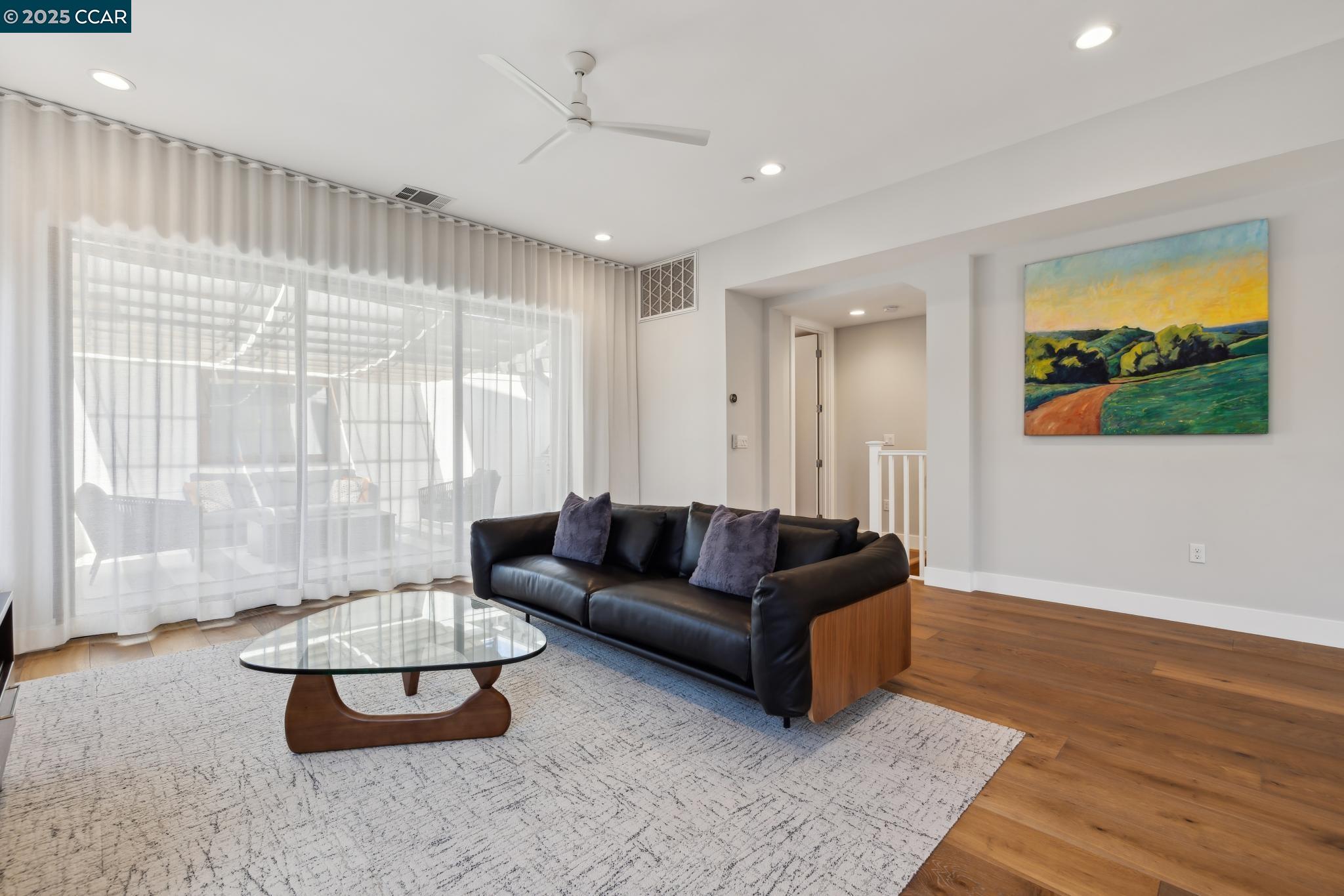 962 Mountain View Dr