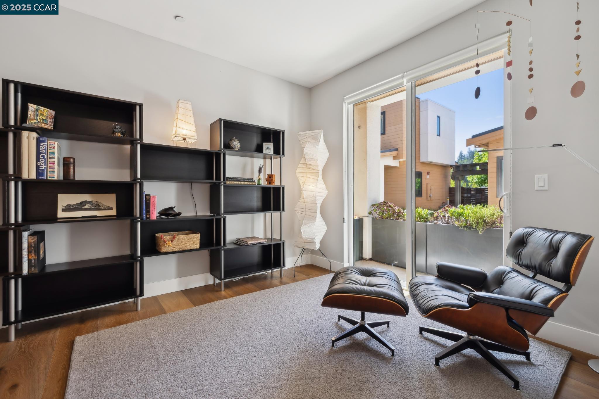 962 Mountain View Dr