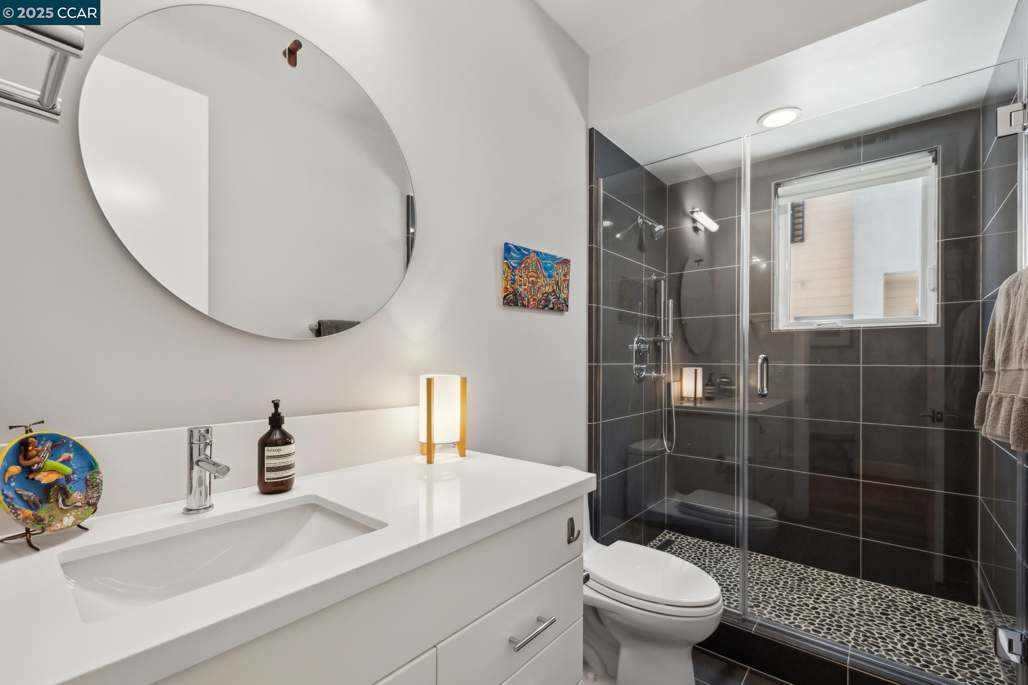 962 Mountain View Dr