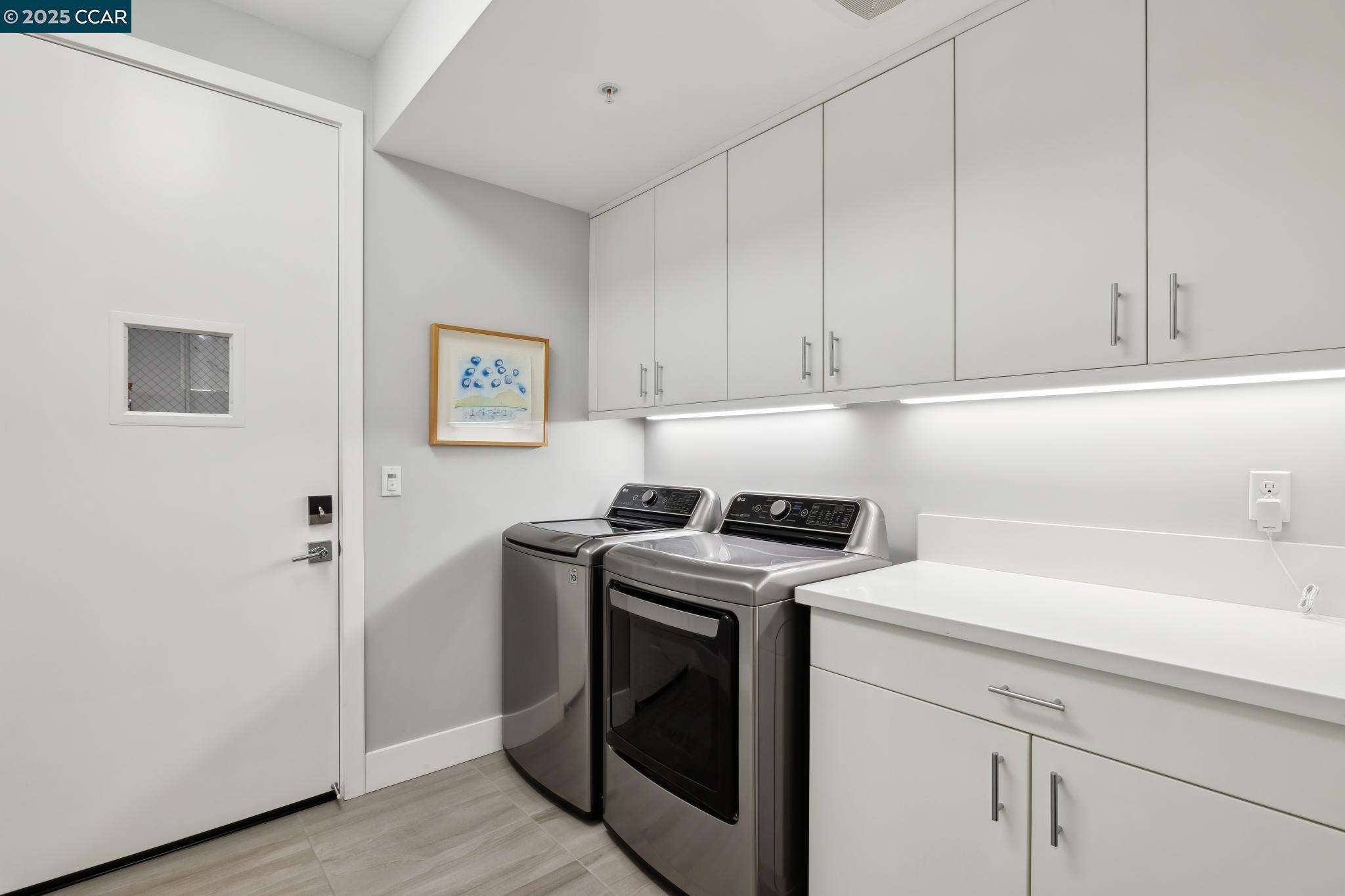 962 Mountain View Dr