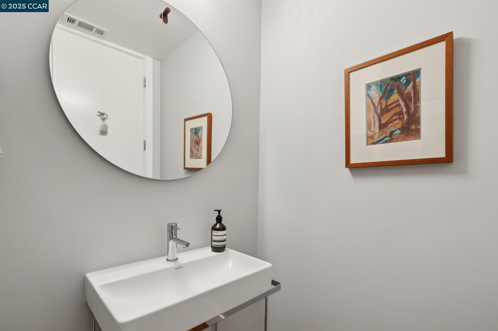 962 Mountain View Dr