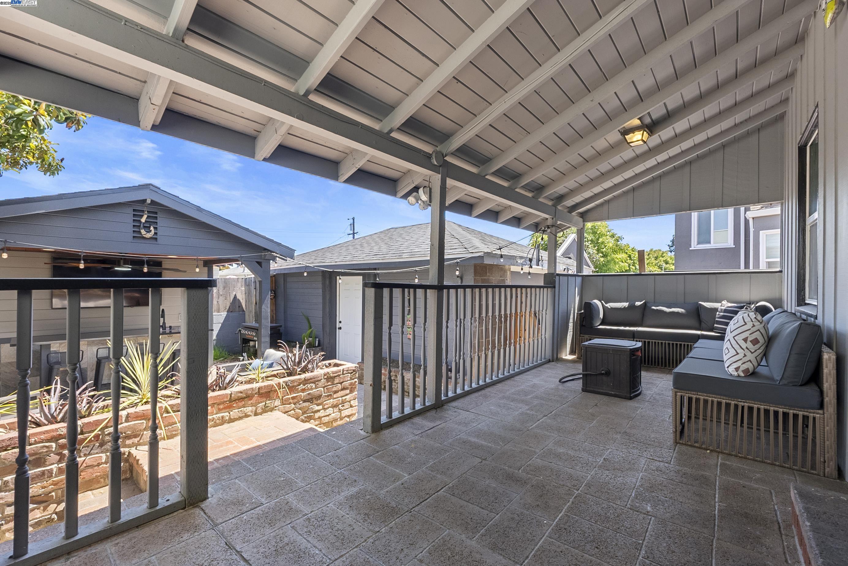 2460 Havenscourt Blvd