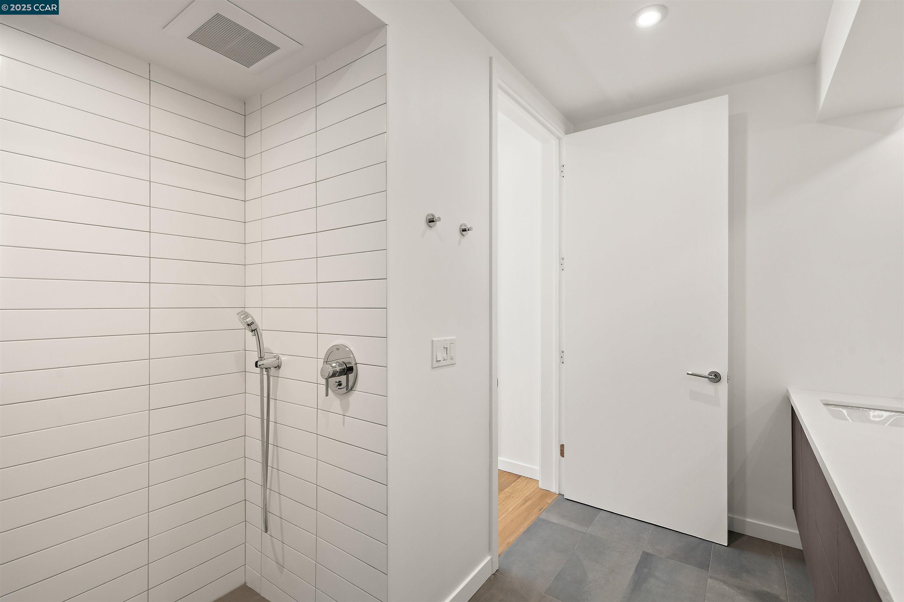 58 Vernon St. # 202
