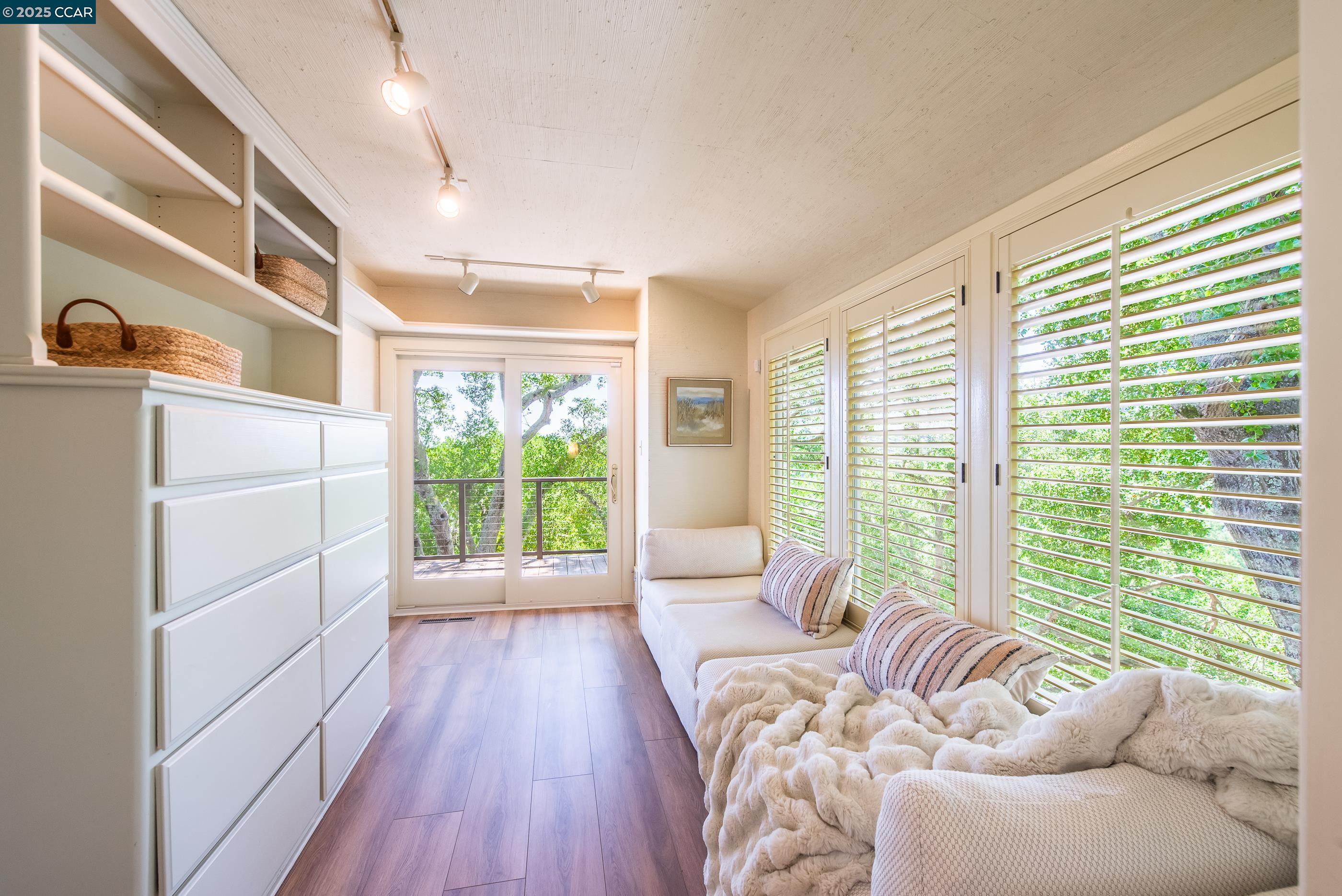 71 Silverwood Dr