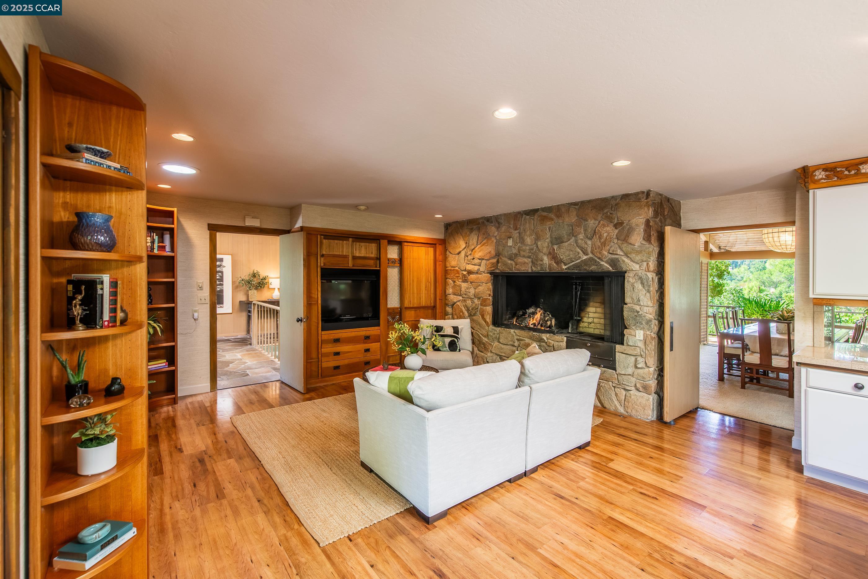 71 Silverwood Dr