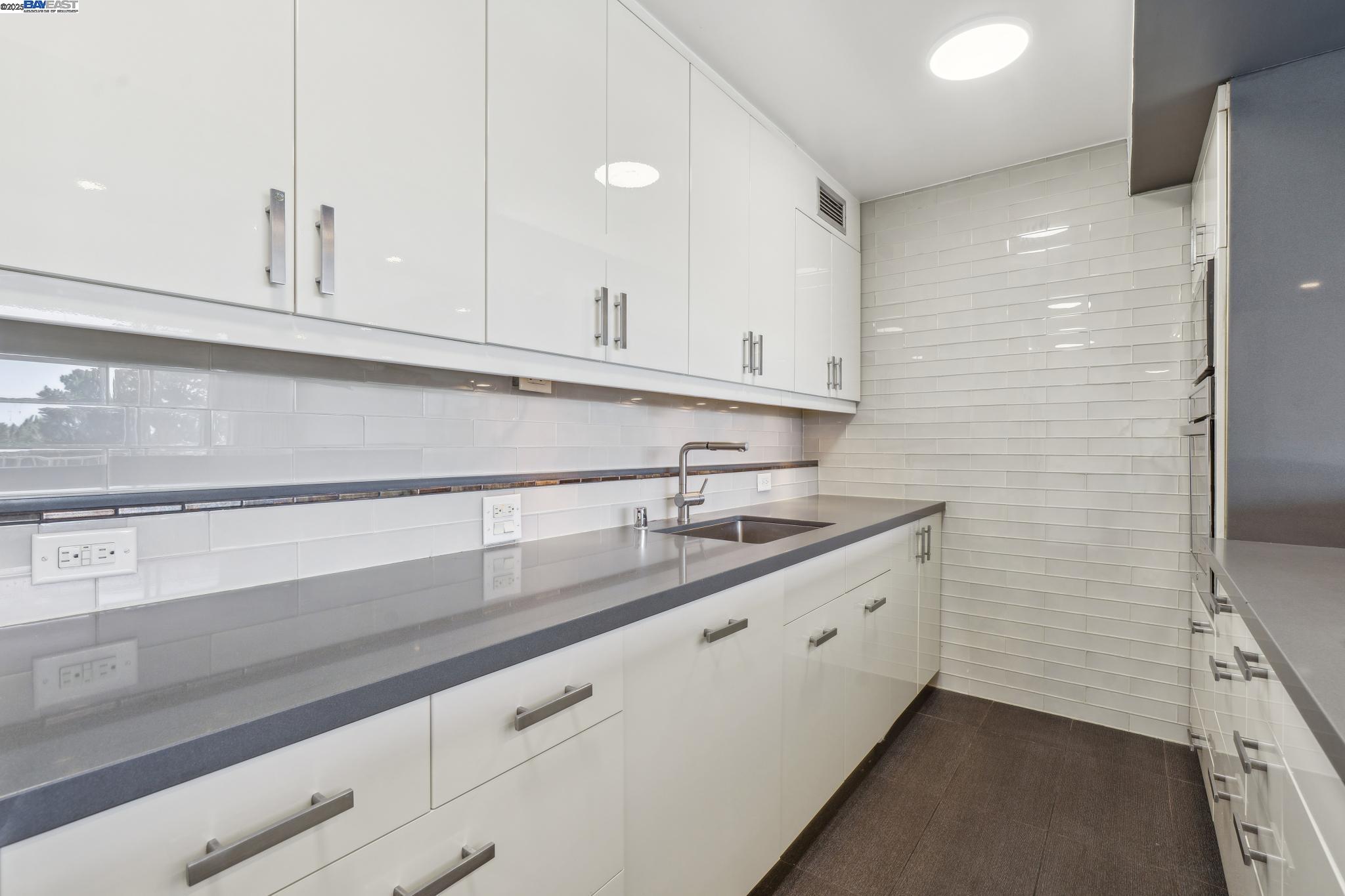 66 Cleary Ct # 603