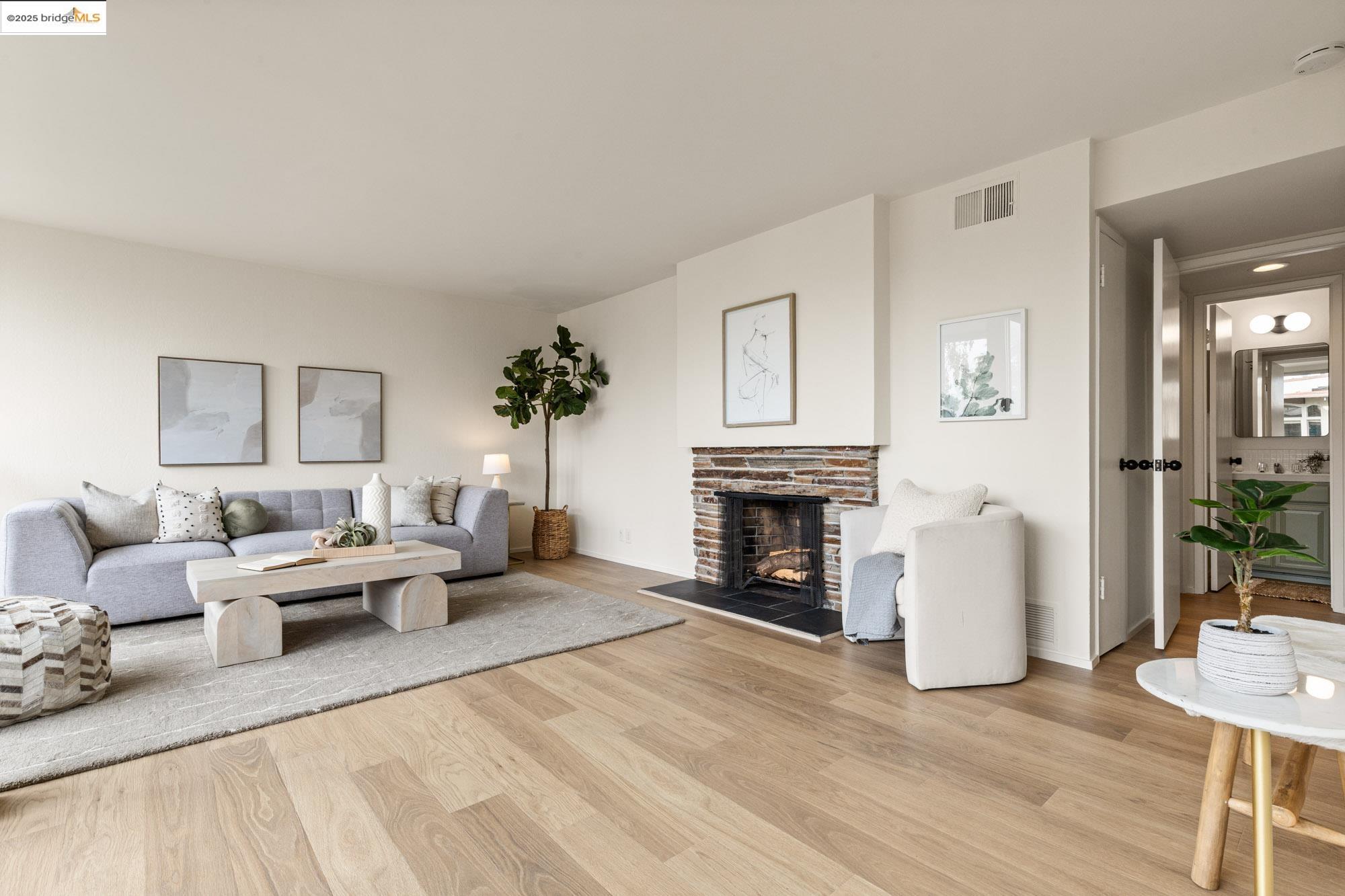 5343 Broadway Ter # 401