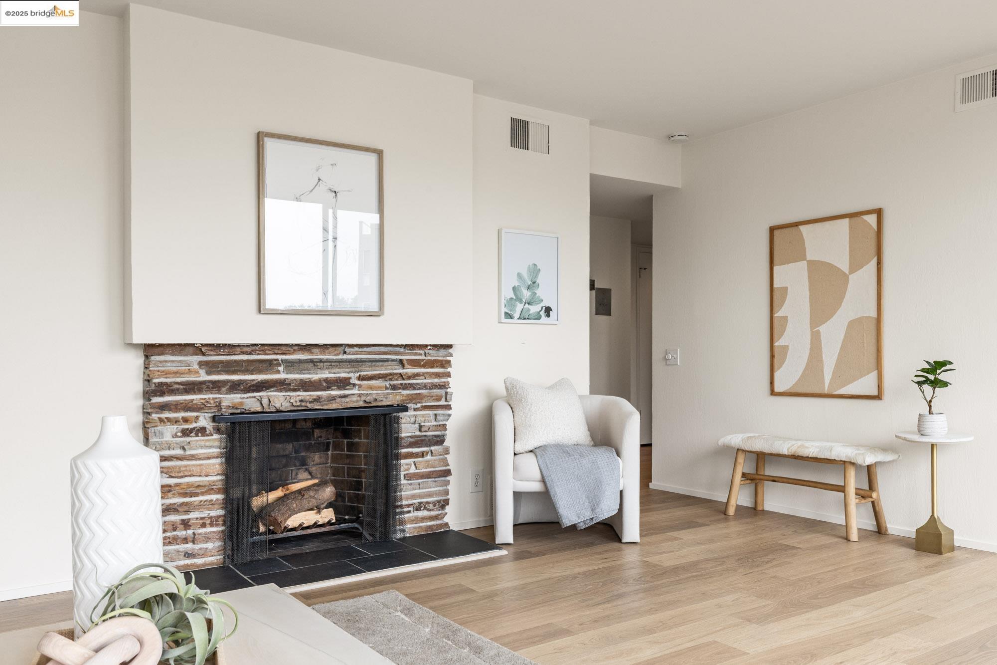 5343 Broadway Ter # 401