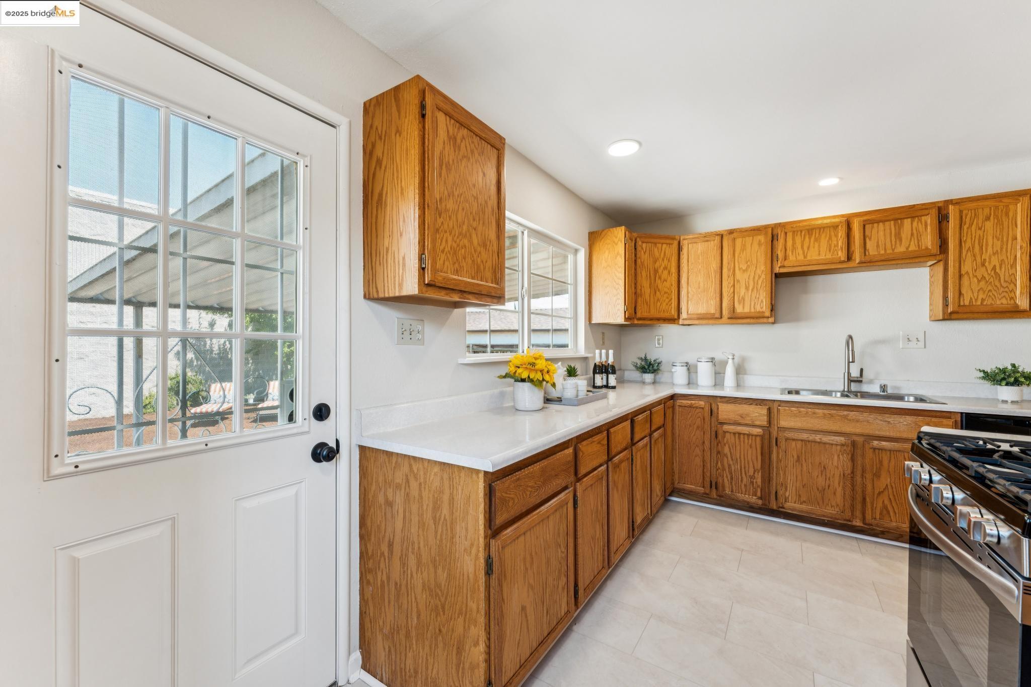1068 Dillo St.