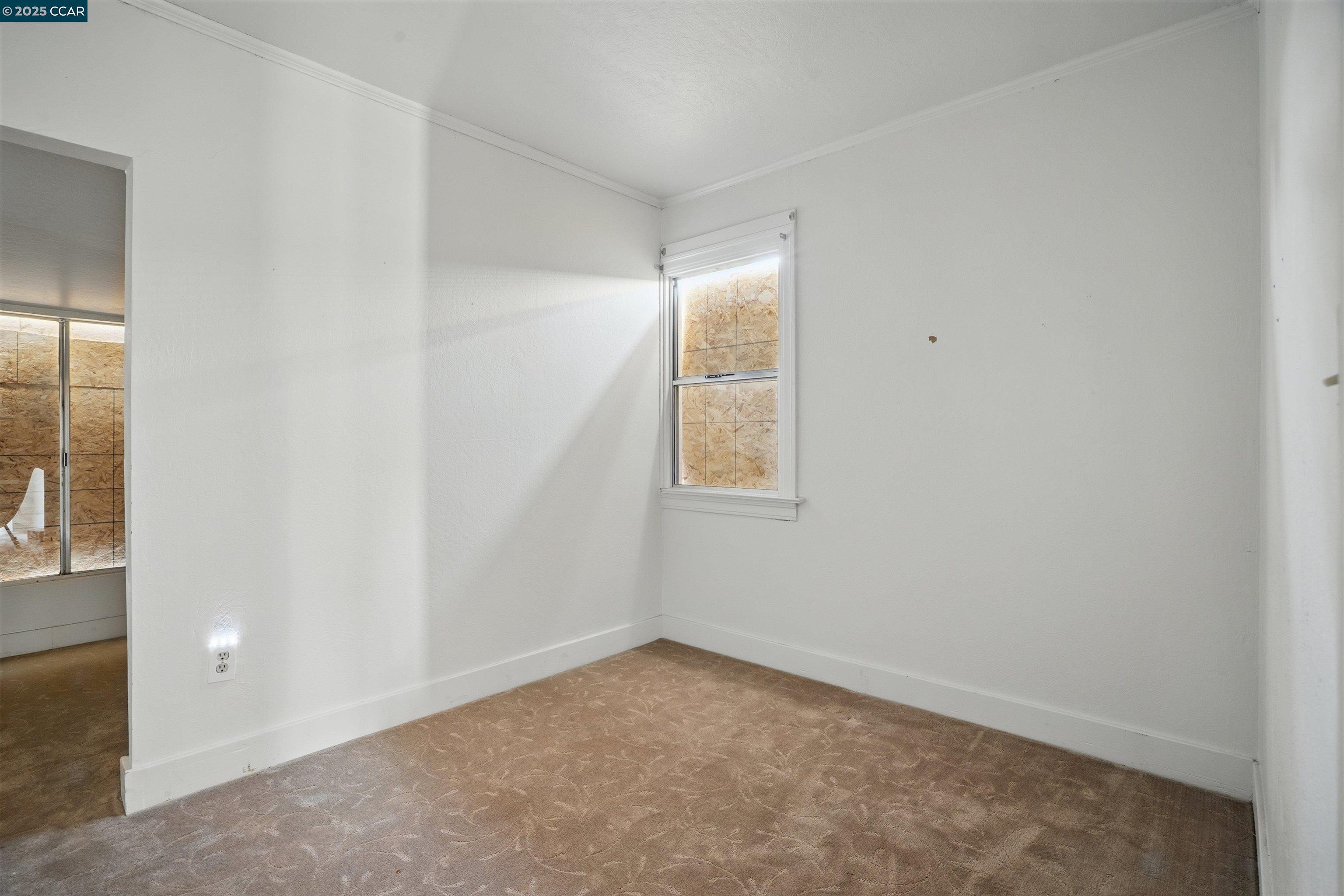 631 Kelly Ave