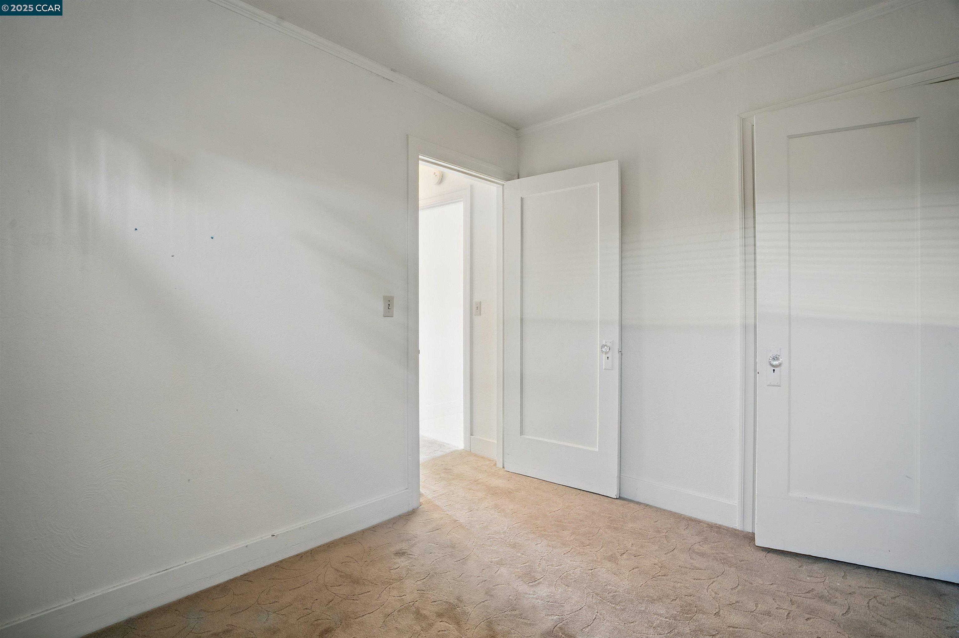 631 Kelly Ave