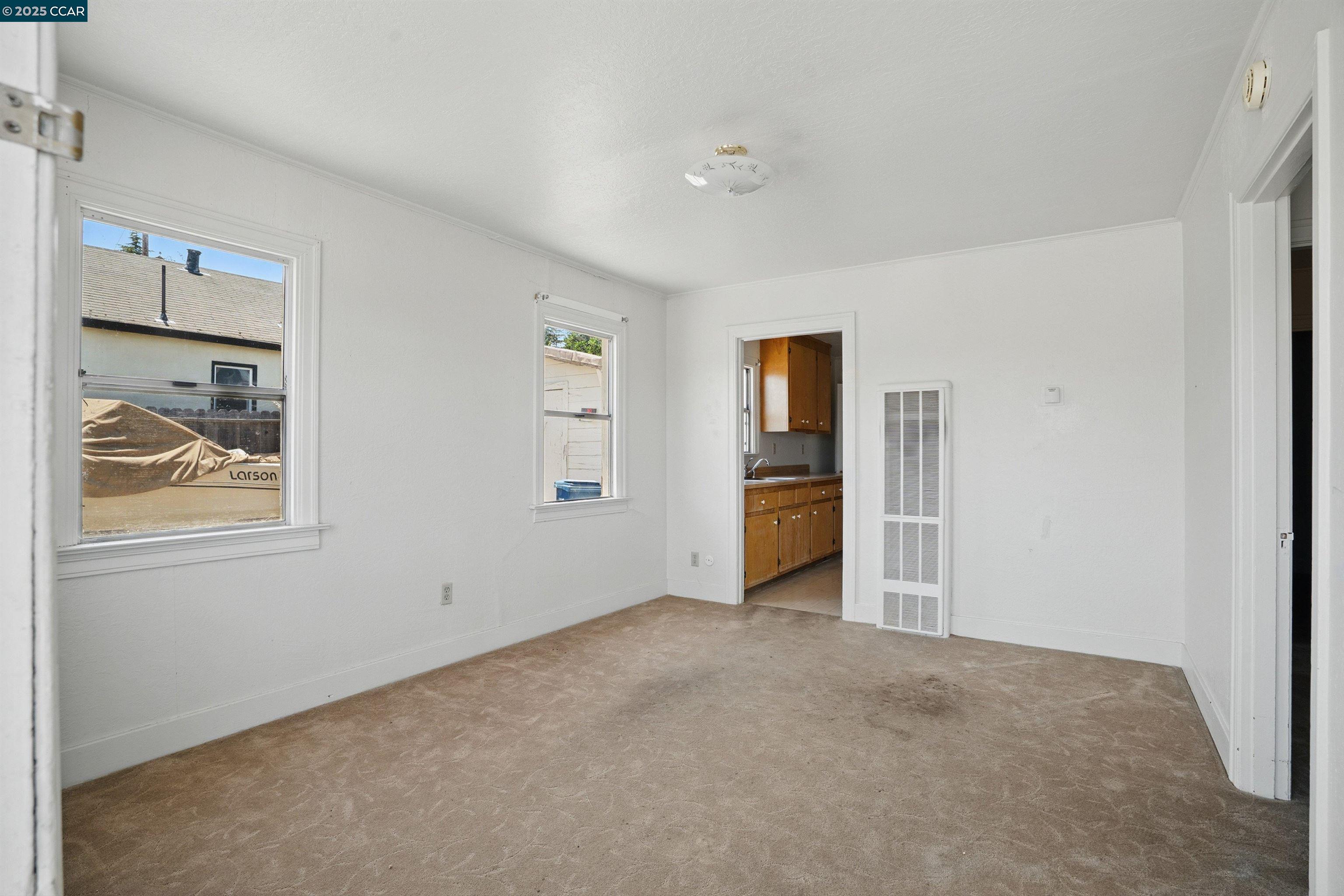 631 Kelly Ave