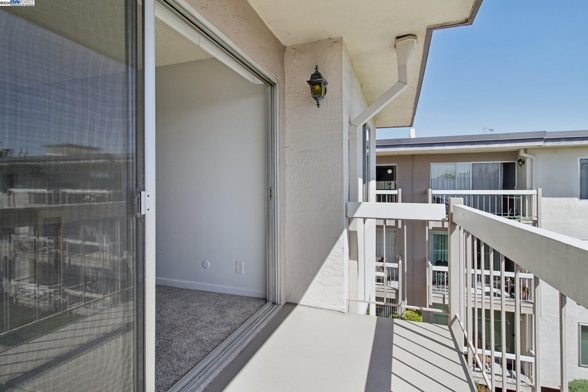 950 Shorepoint Ct # 307
