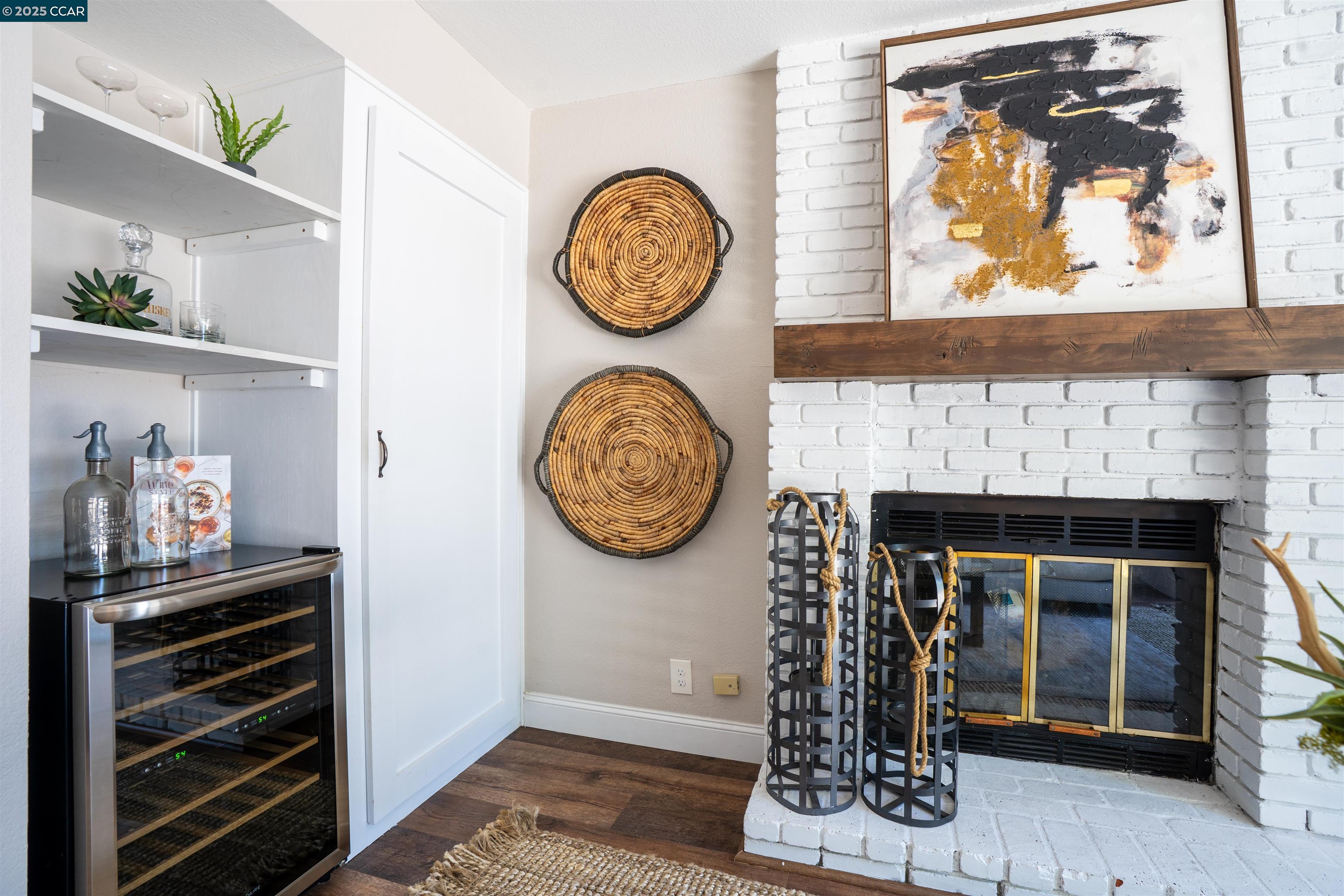 2329 Sweetwater Dr