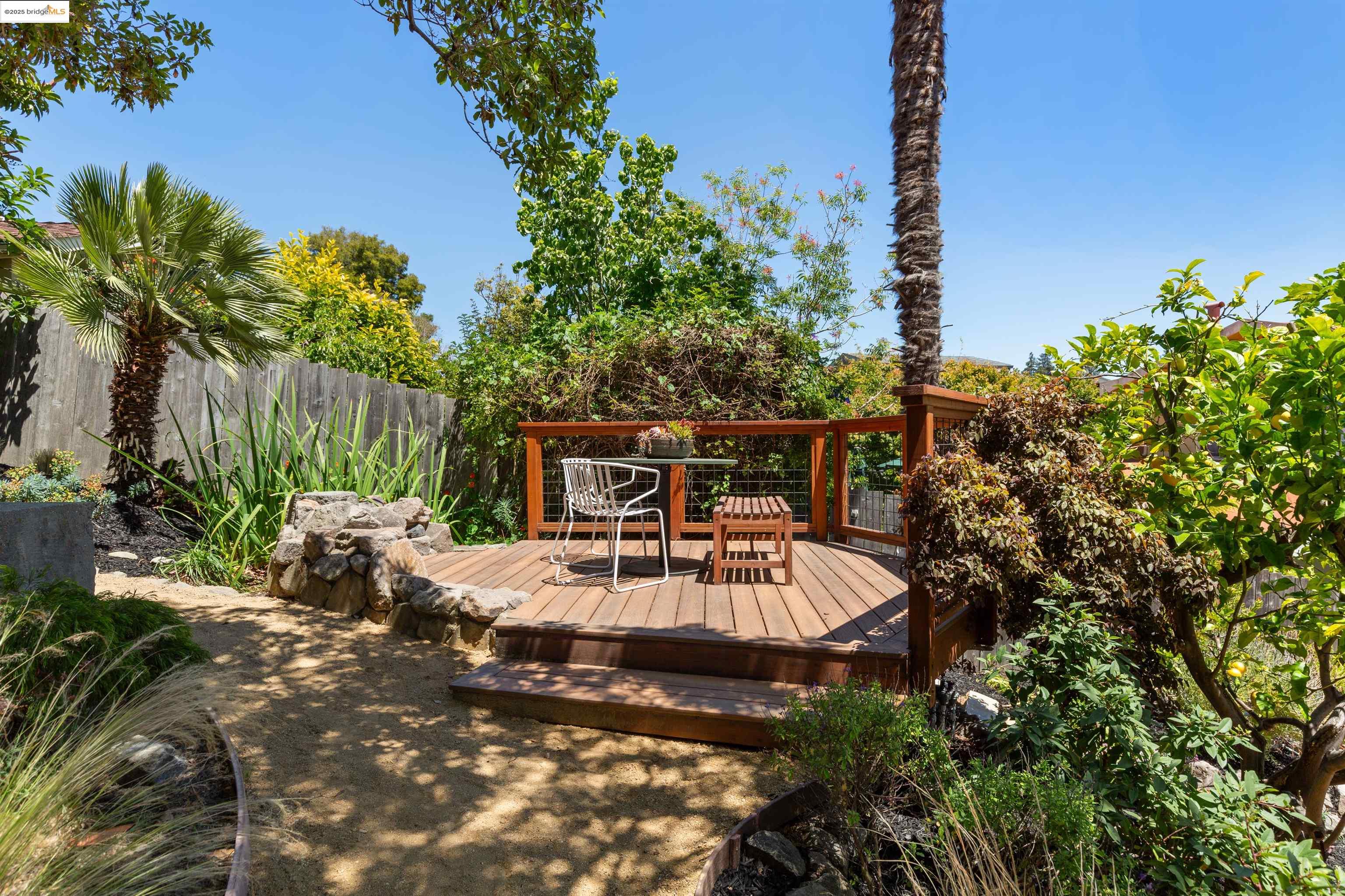 712 Santa Ray Avenue