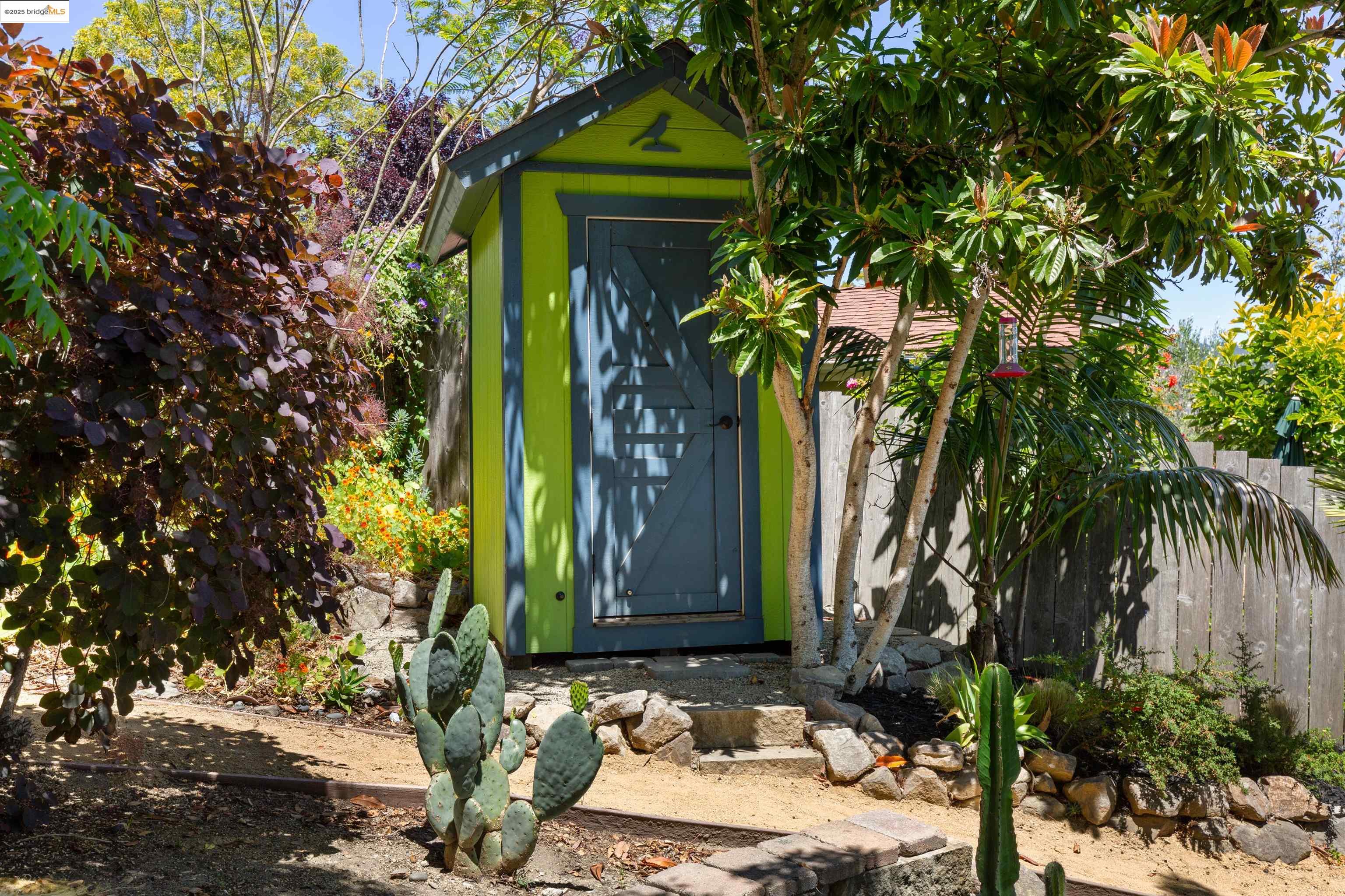 712 Santa Ray Avenue
