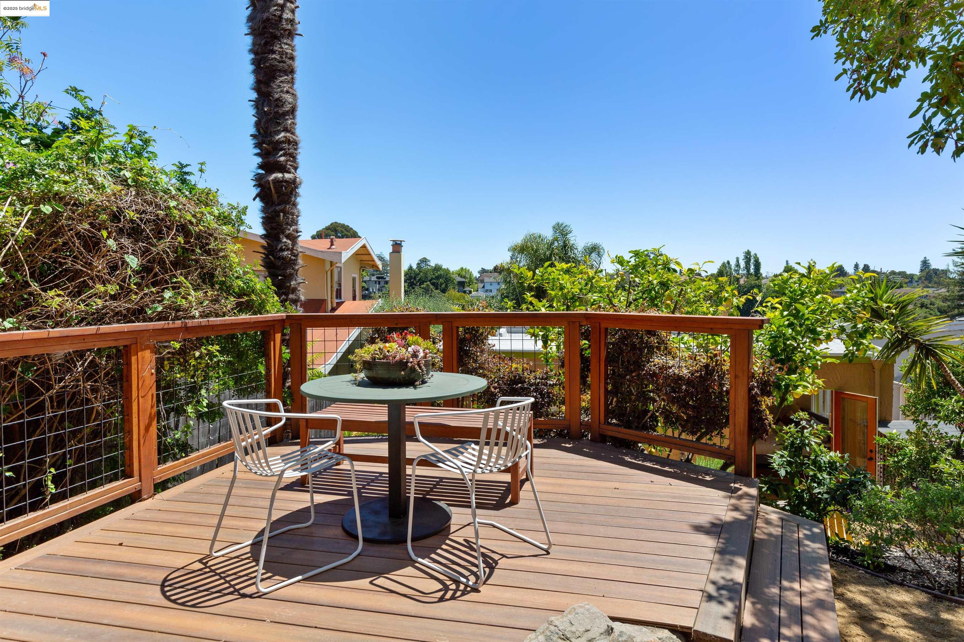 712 Santa Ray Avenue