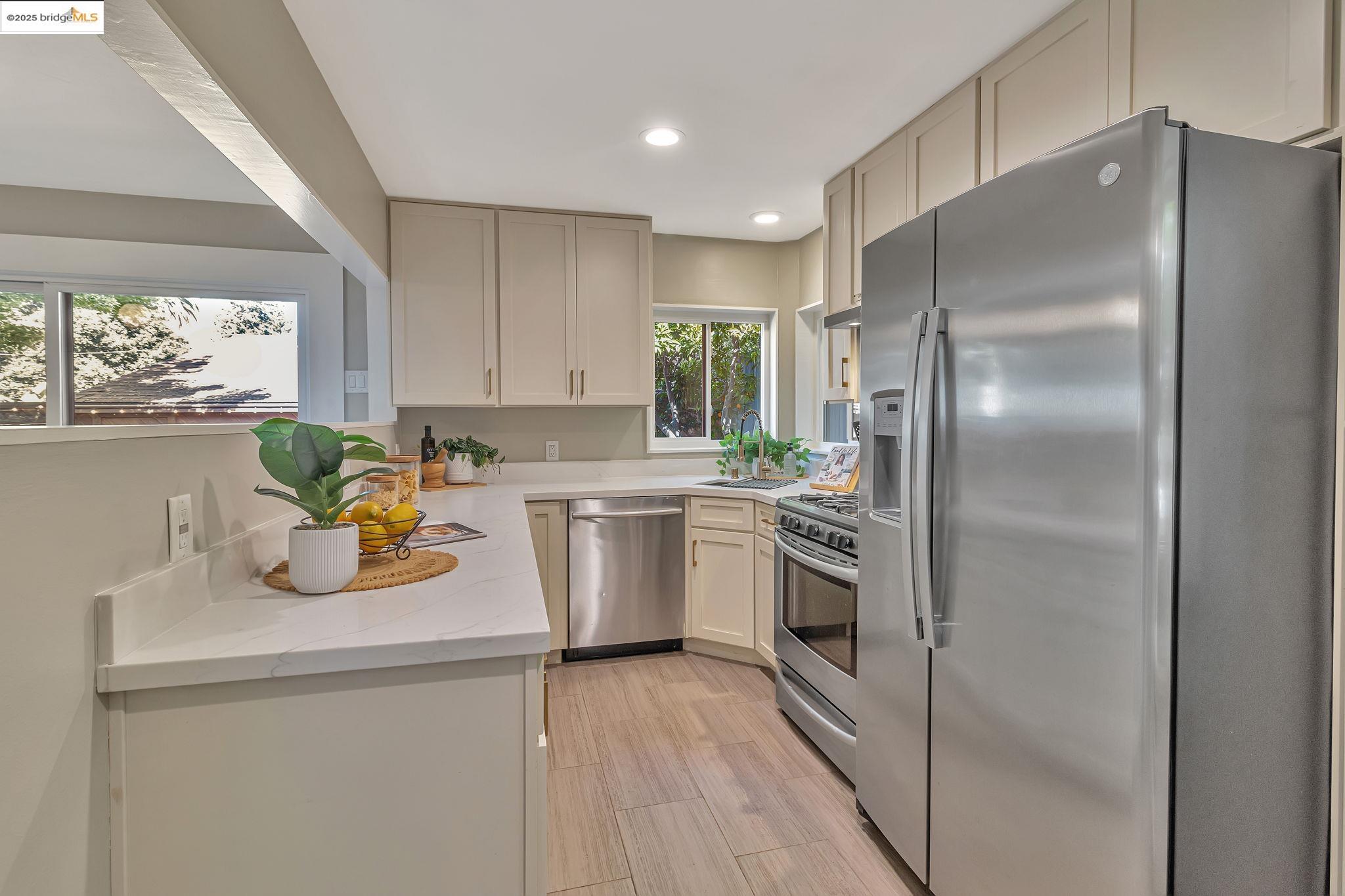 4053 Huntington