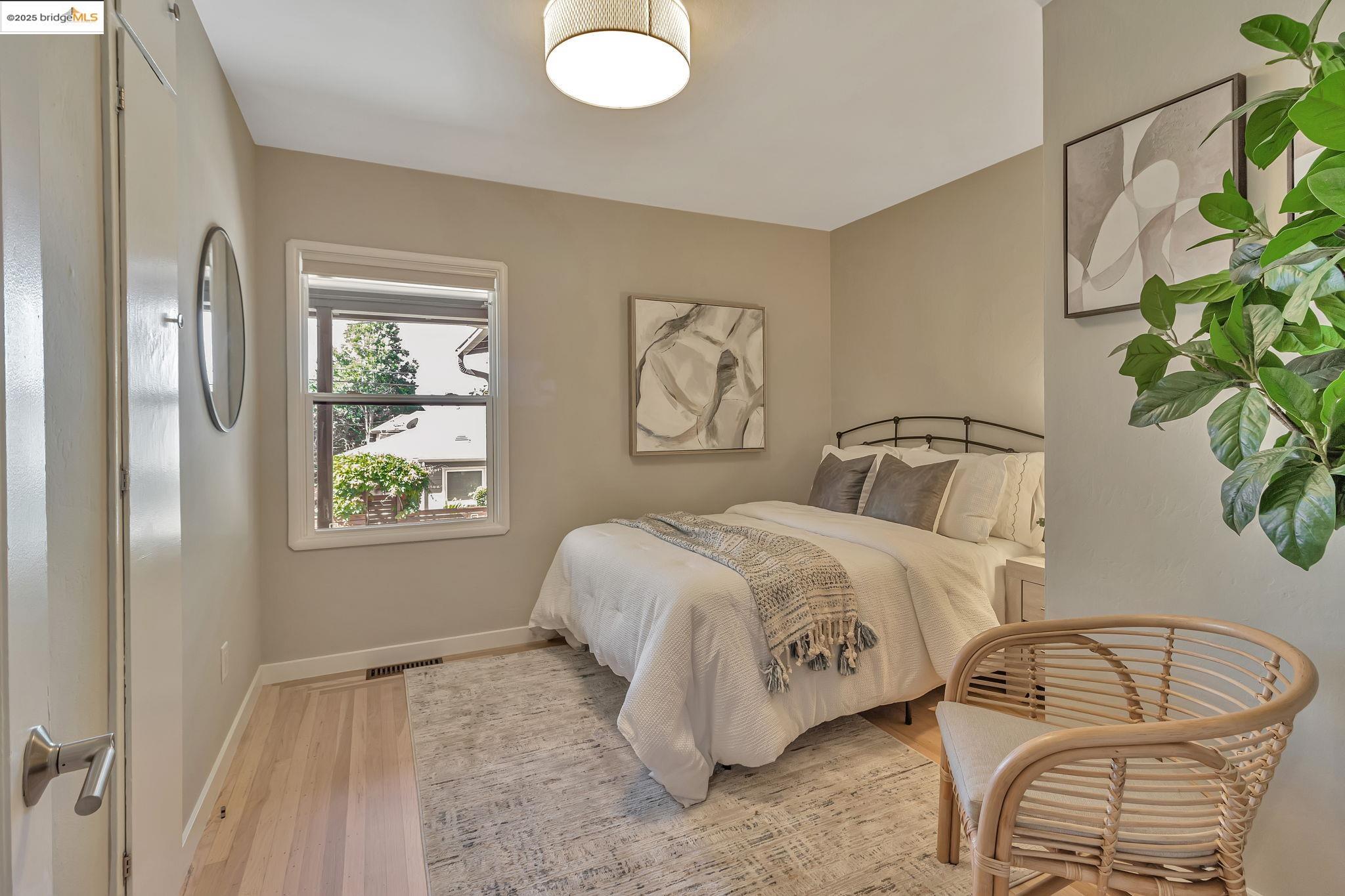 4053 Huntington