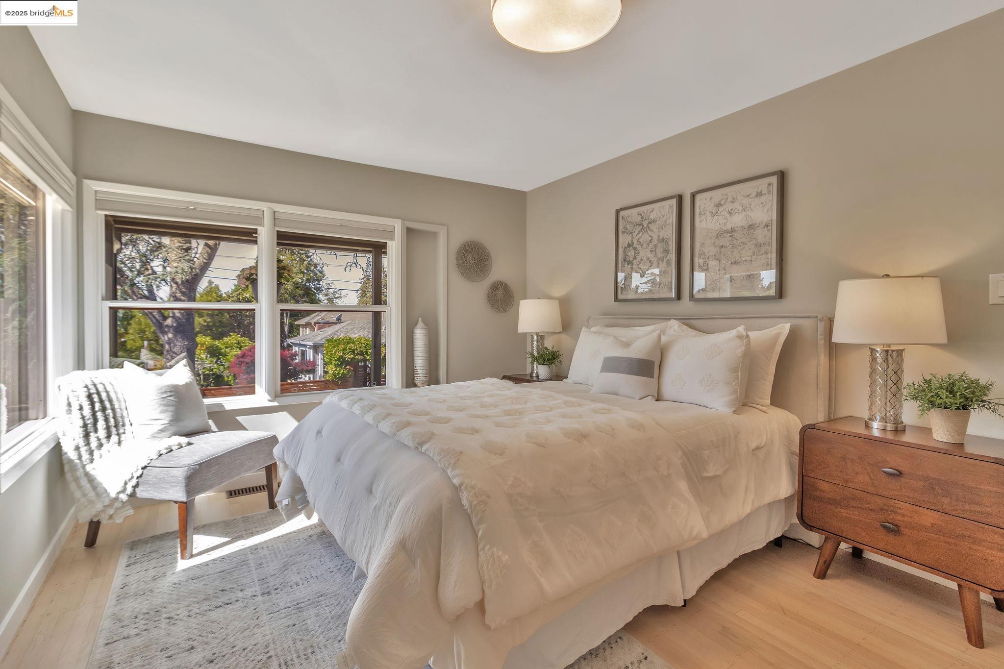 4053 Huntington