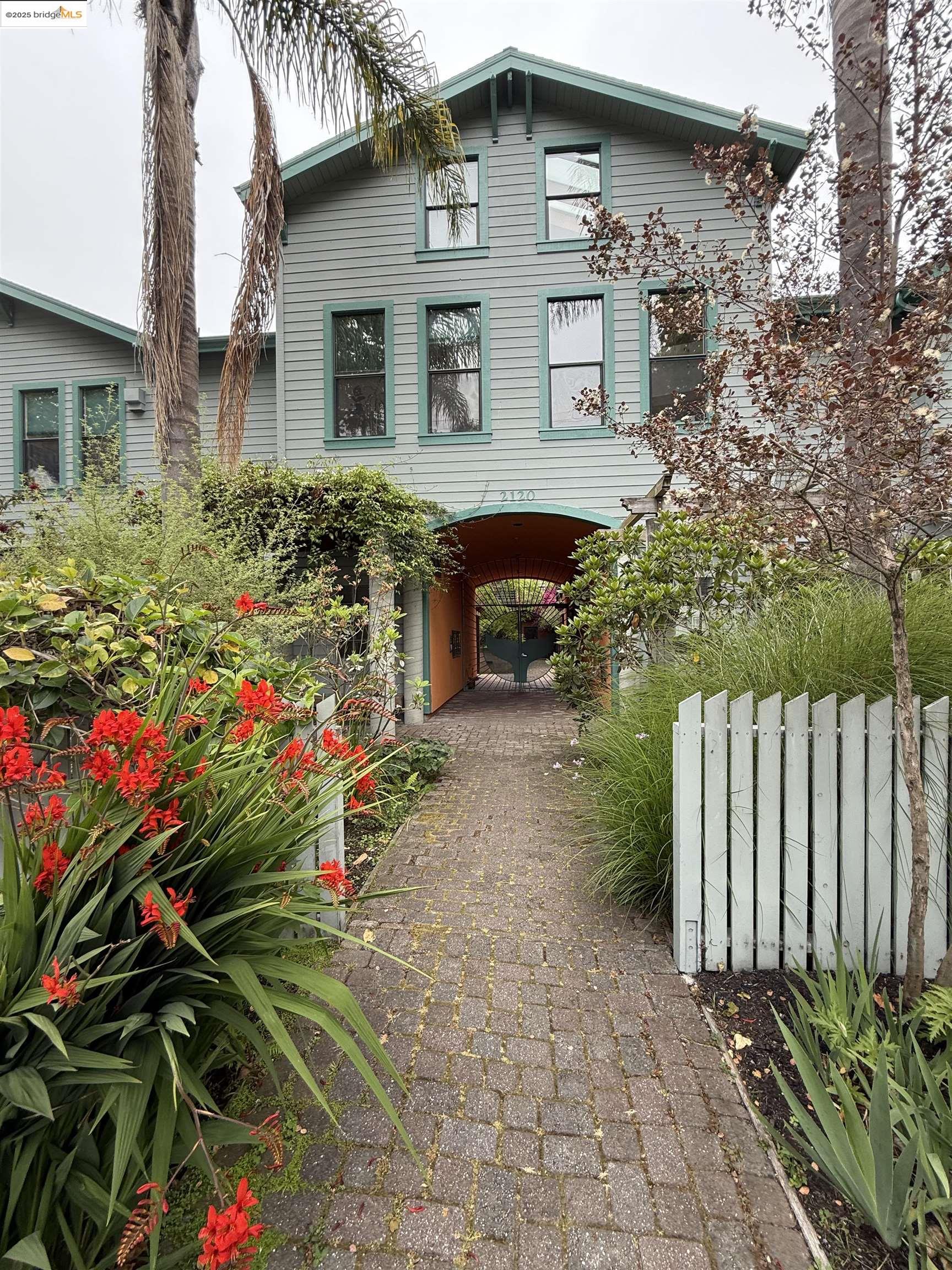 2120 6th Street # 11