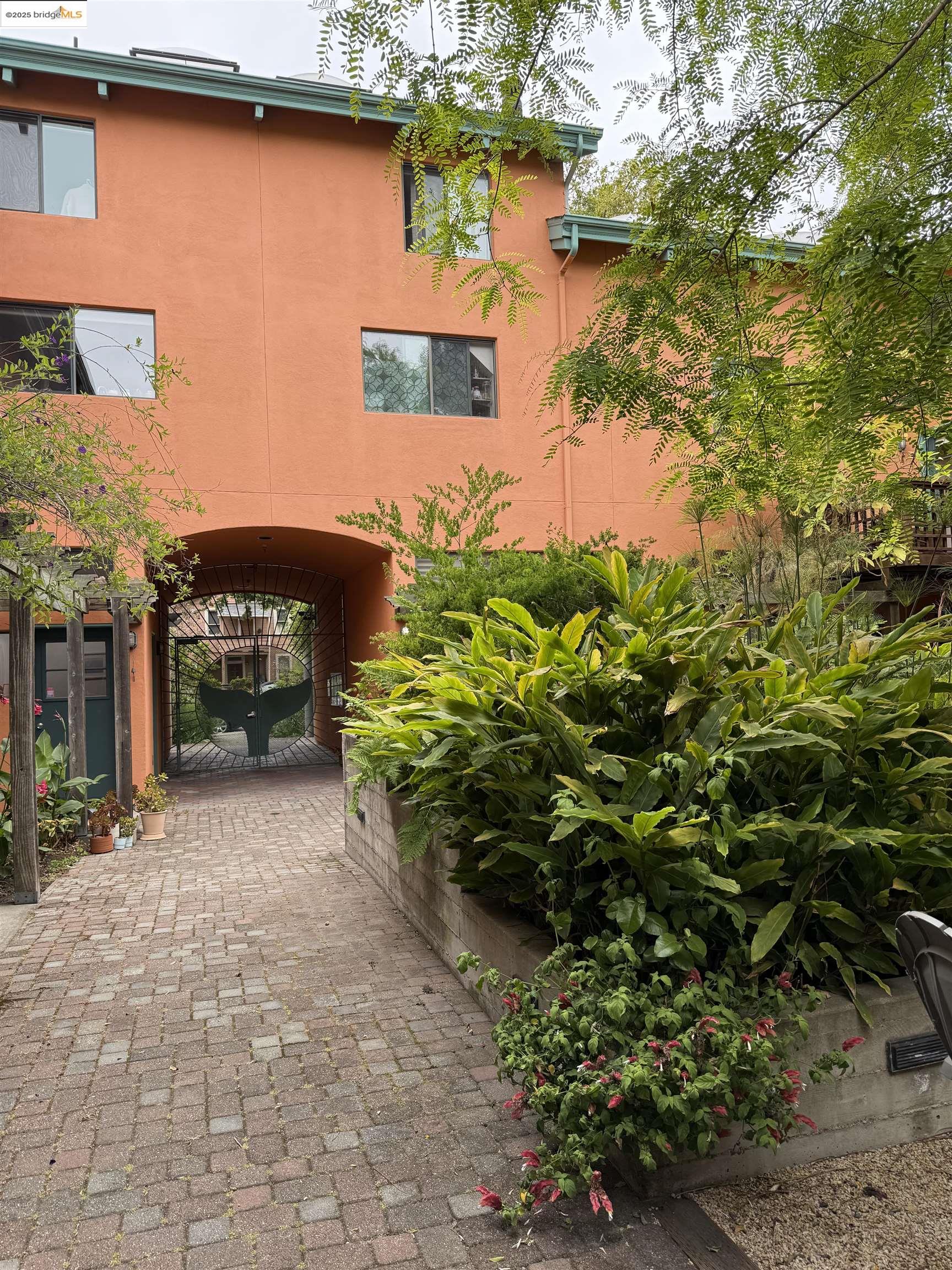 2120 6th Street # 11