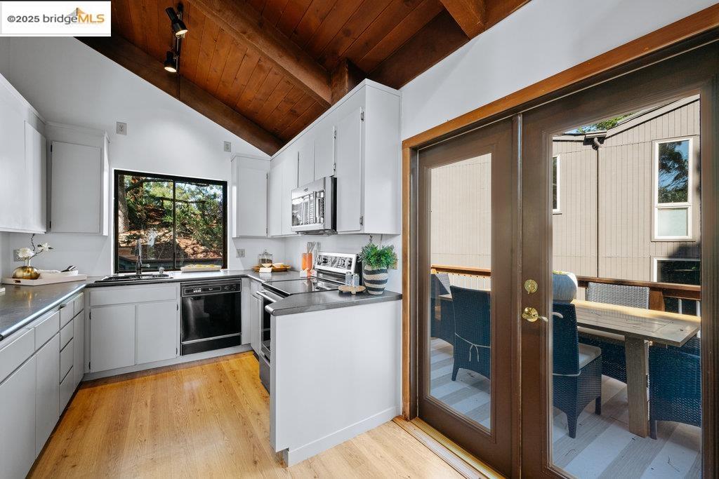 2359 Manzanita