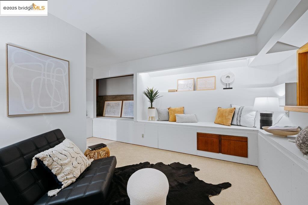 2359 Manzanita