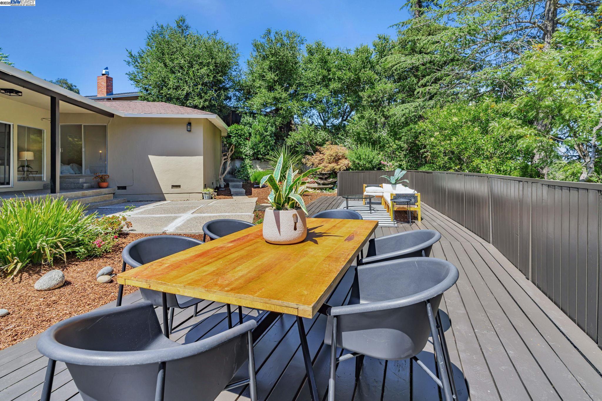 1092 Porto Marino Dr